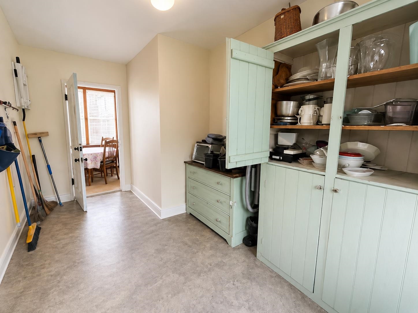 9 Mcfarland St, Gorham, NH 03581