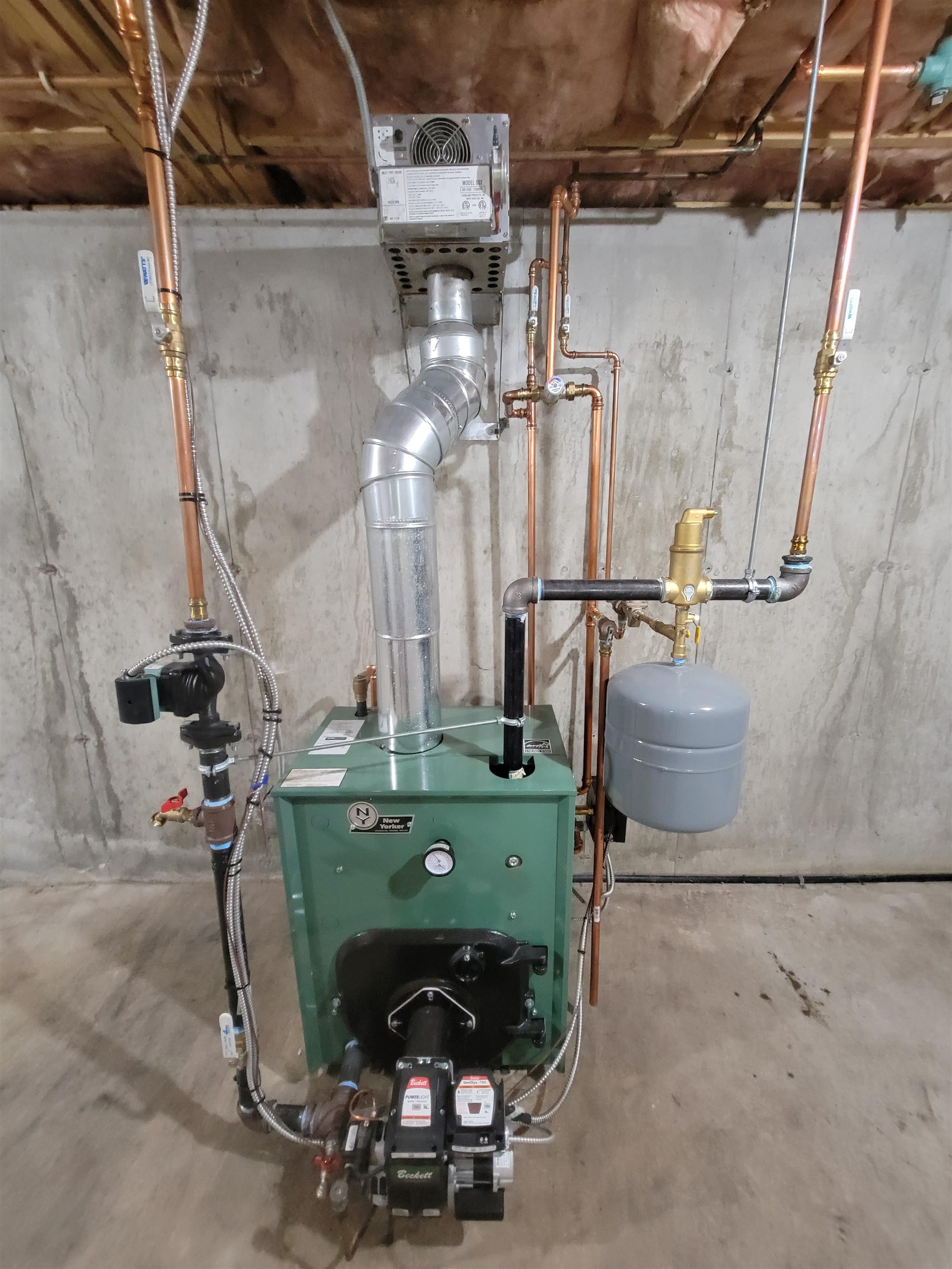 51 Nutter Cir, Barnstead, NH 03225