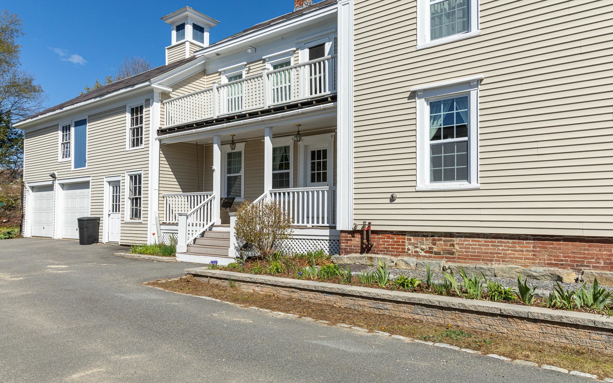 84 Elm St, Keene, NH 03431