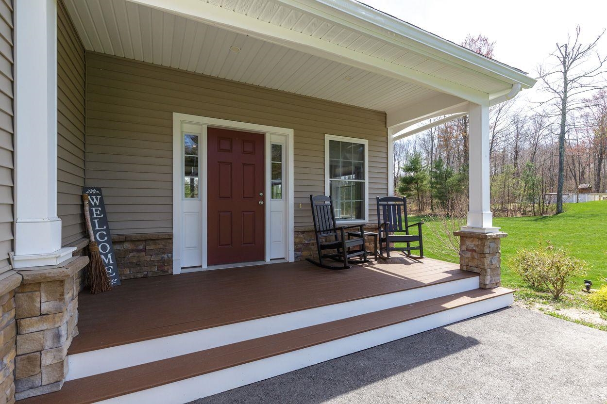 29 Churchill Dr, Hooksett, NH 03106