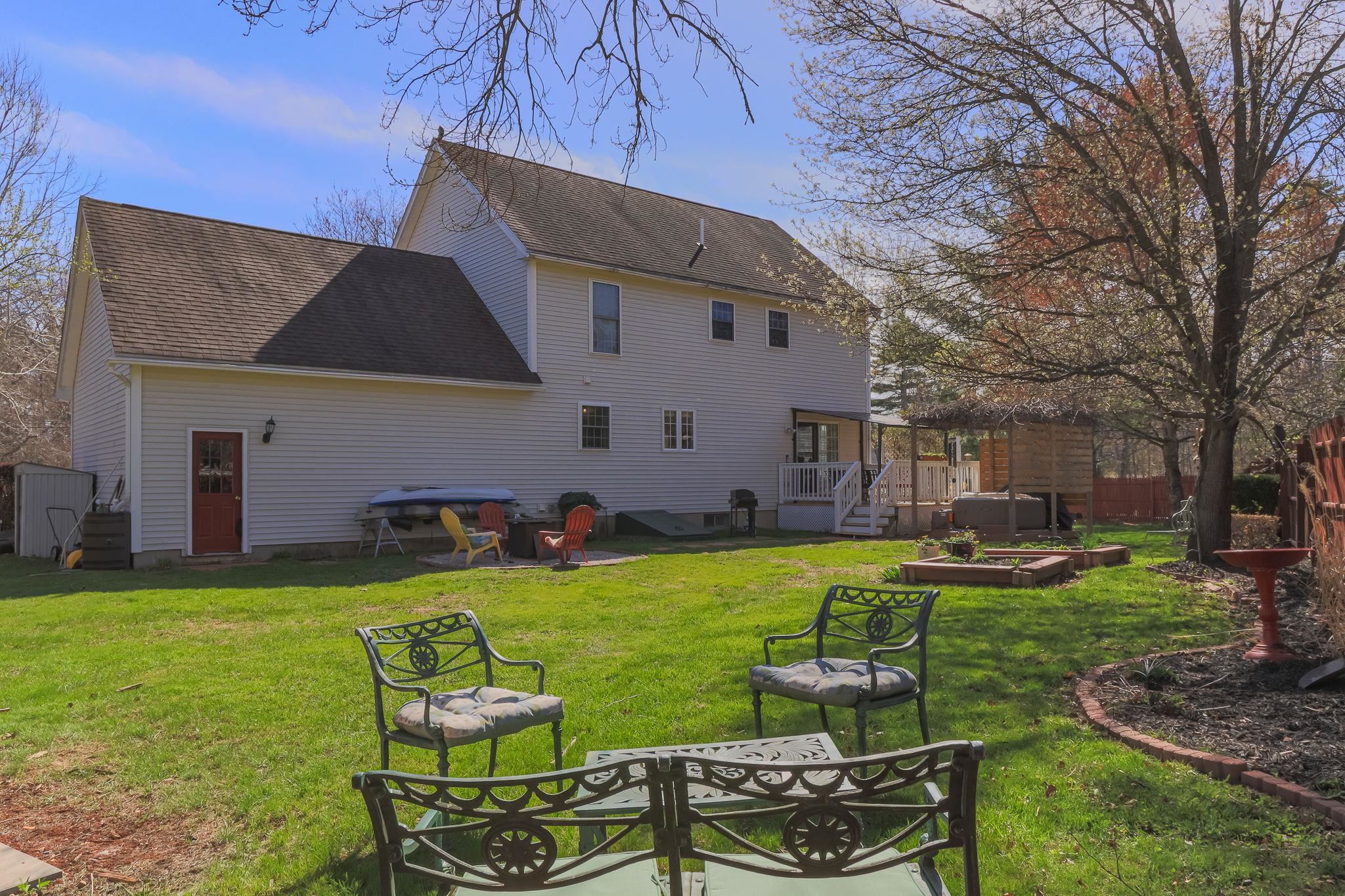 59 Cemetery St, Concord, NH 03301