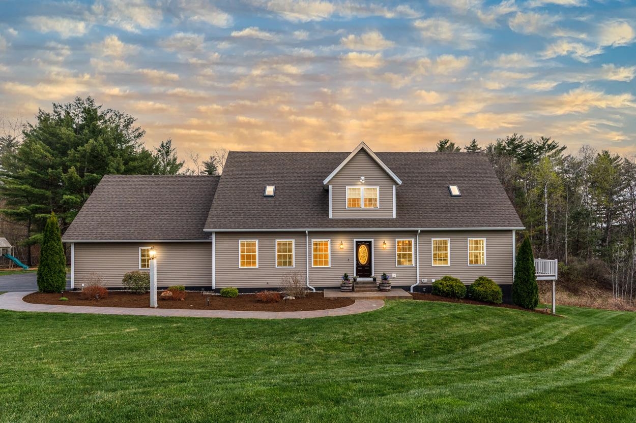 23 Sun Lake Dr, Belmont, NH 03220