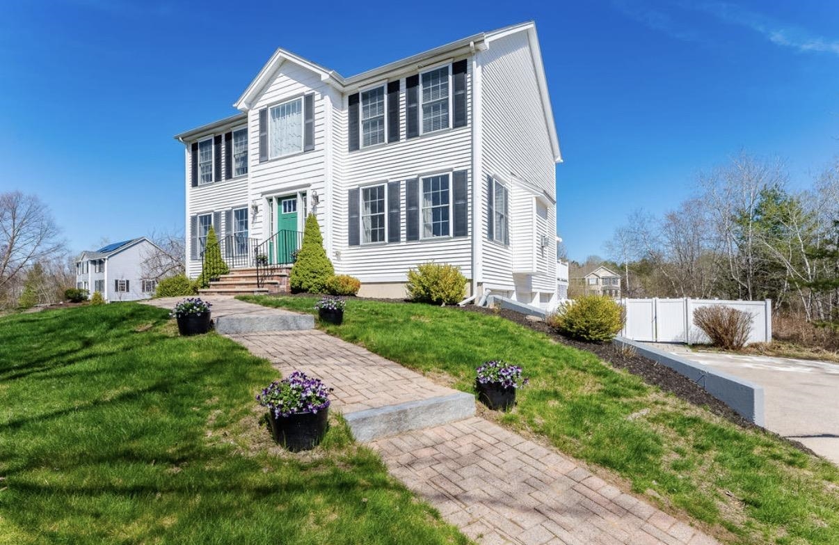 37 Ezras Way, Dover, NH 03820