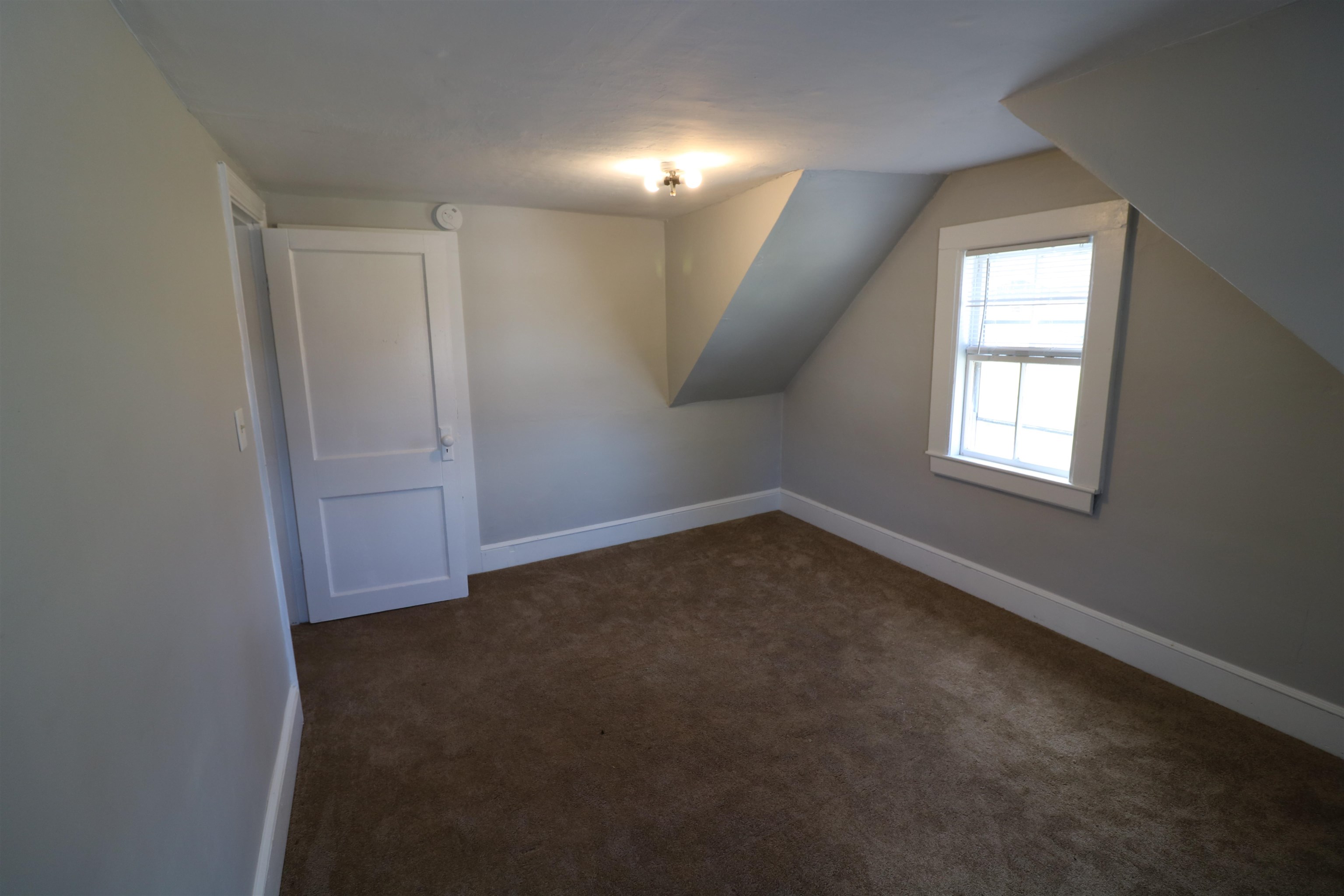 73 North St, Jaffrey, NH 03452