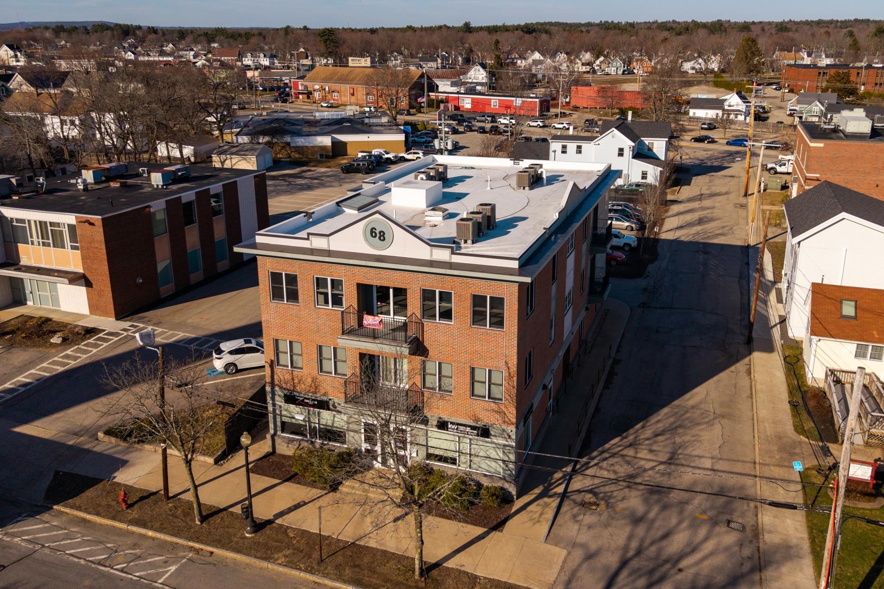 68 South Main St, Rochester, NH 03867