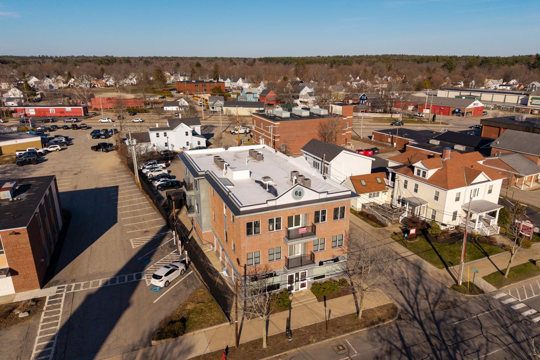 68 South Main St, Rochester, NH 03867