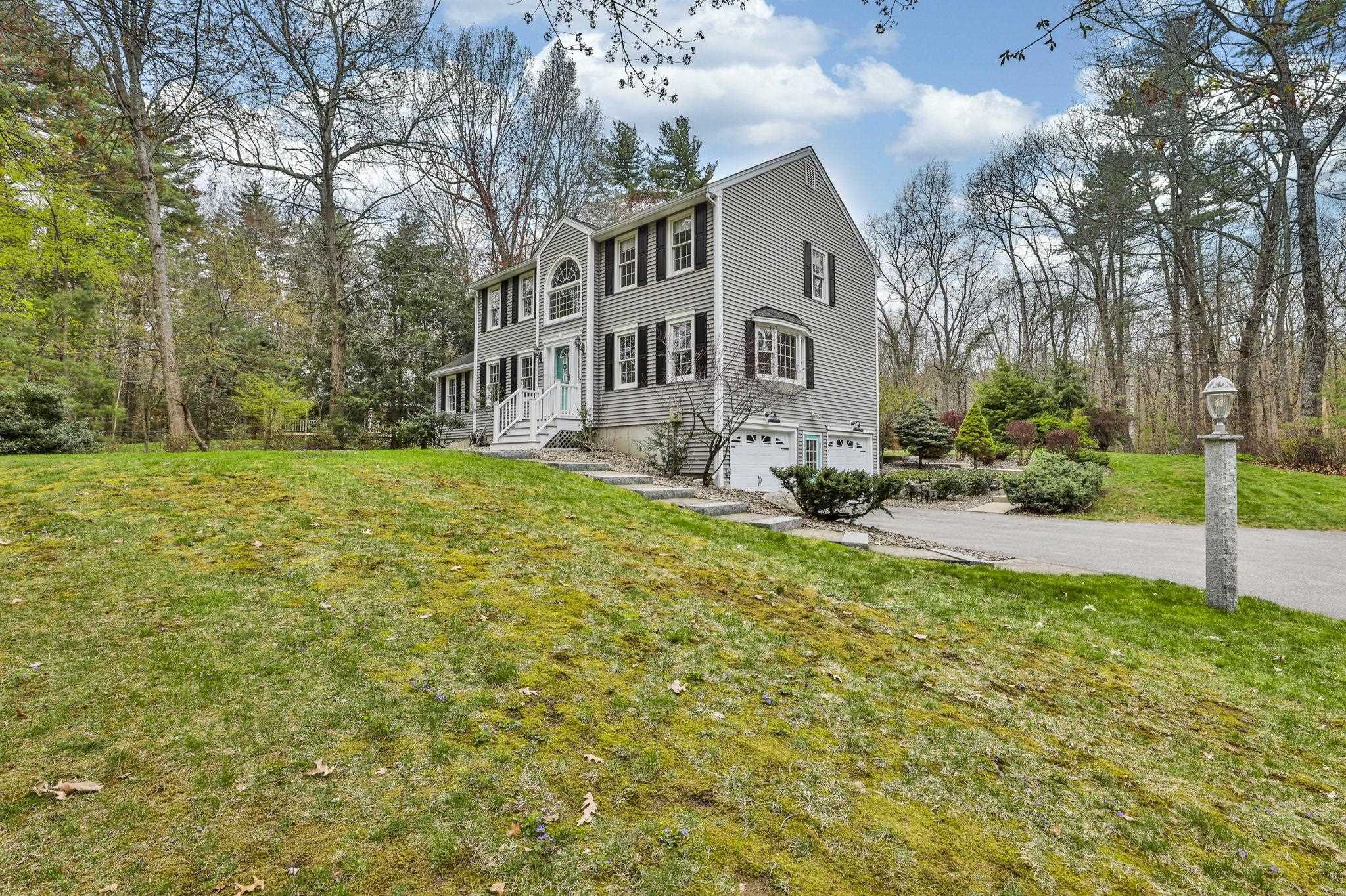 7 Drake Ln, Derry, NH 03038