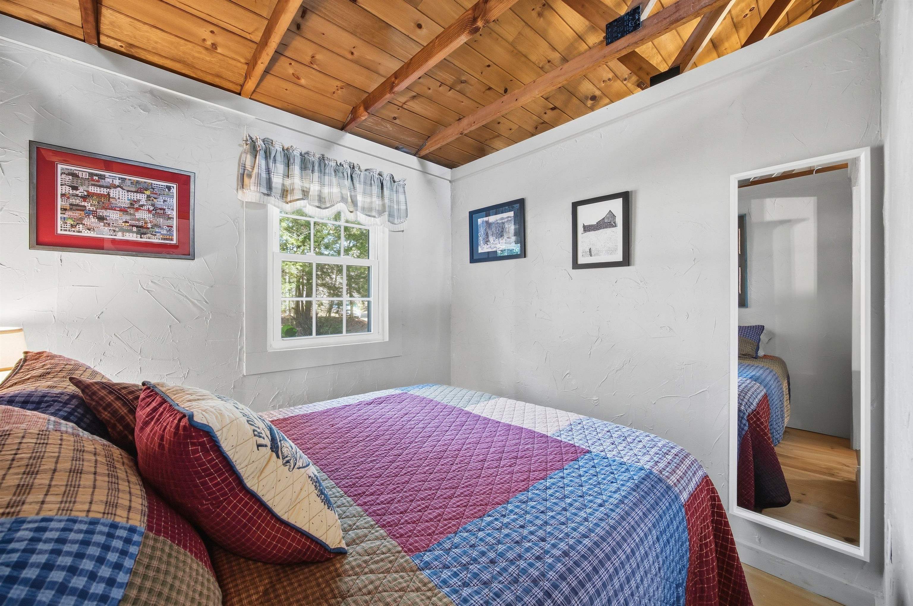 18 Holt Dr, Deerfield, NH 03037