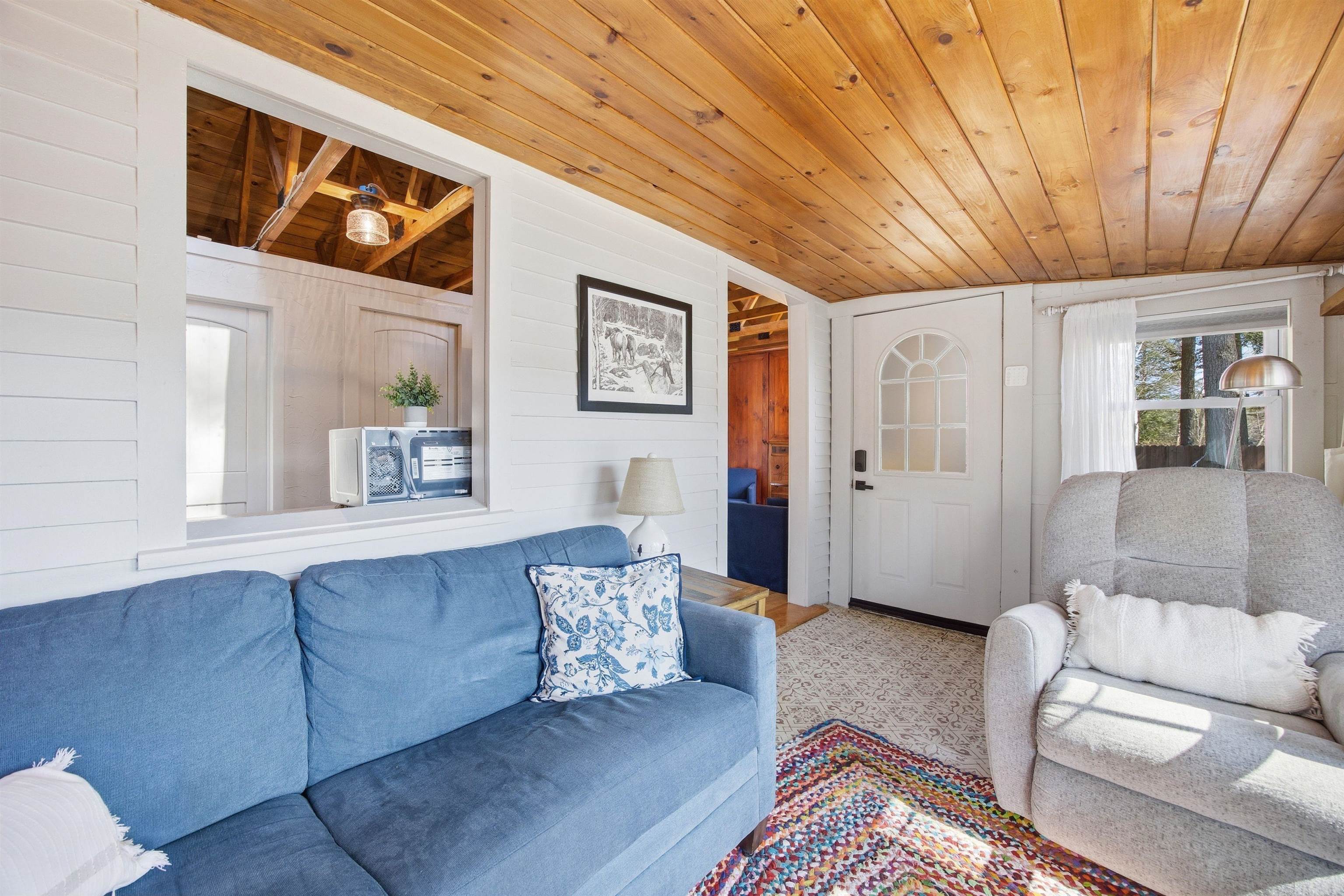 18 Holt Dr, Deerfield, NH 03037