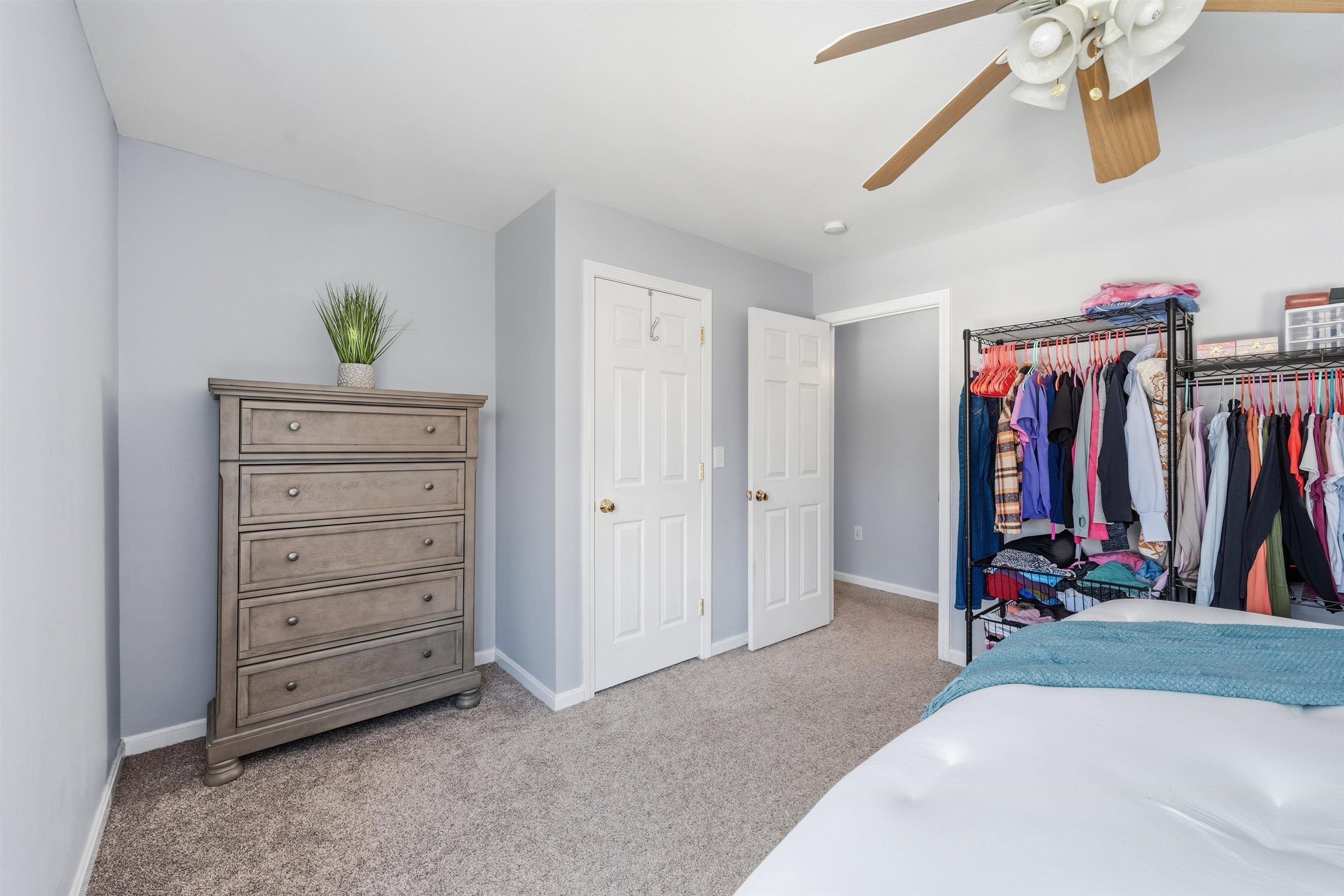 157 Mission Ave, Manchester, NH 03104