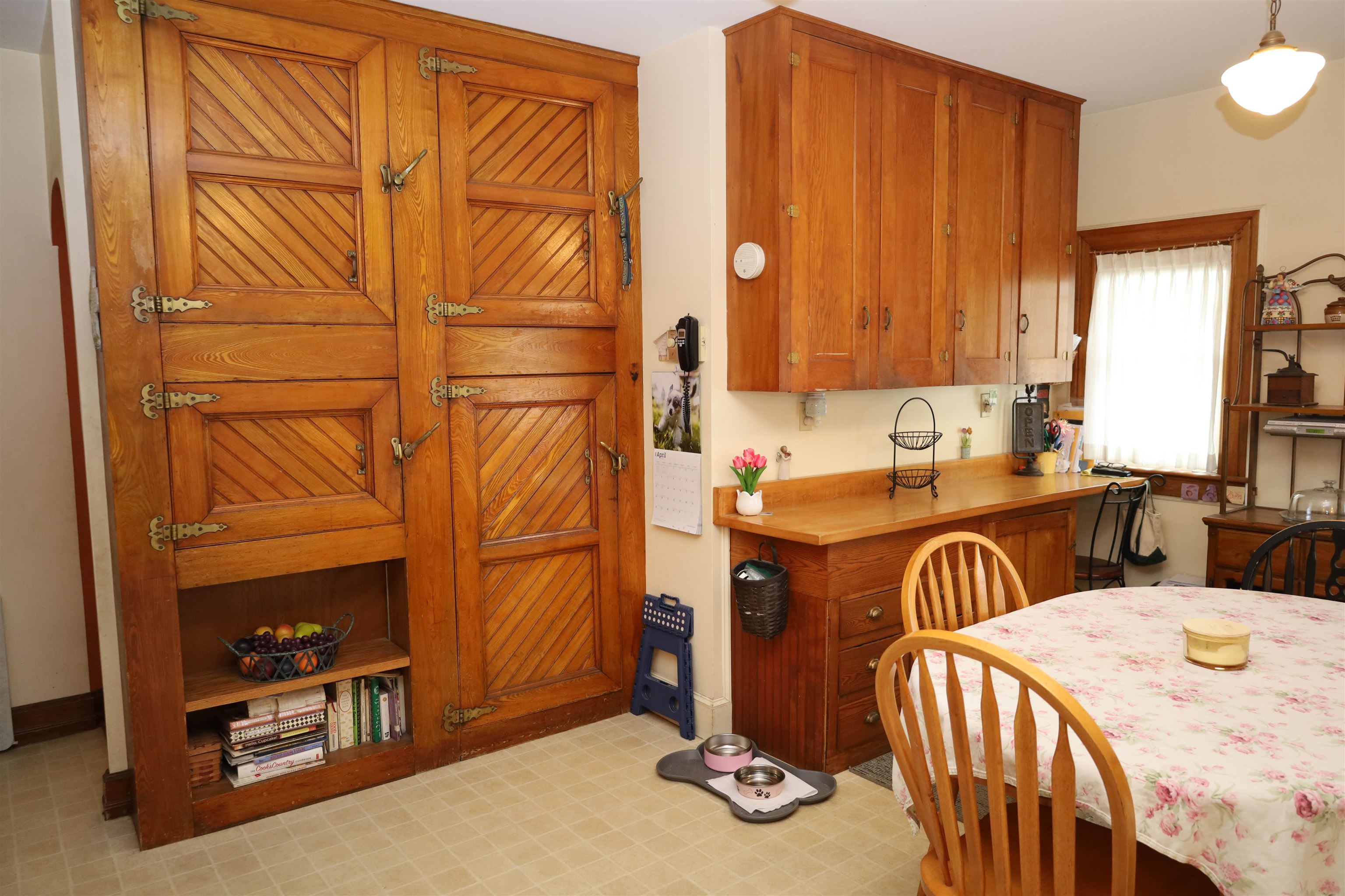 Eat-in kitchen