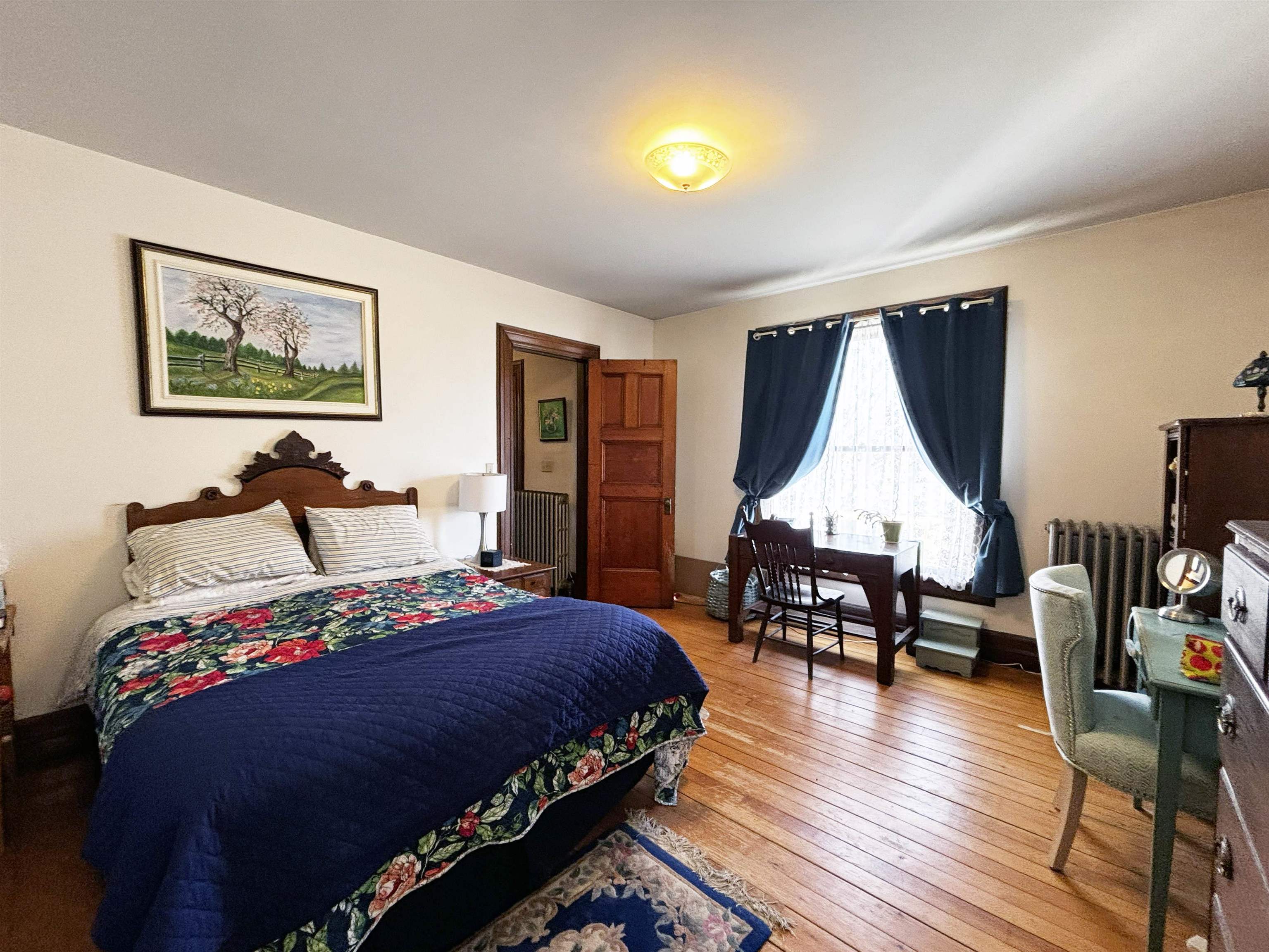 2nd floor bedroom
