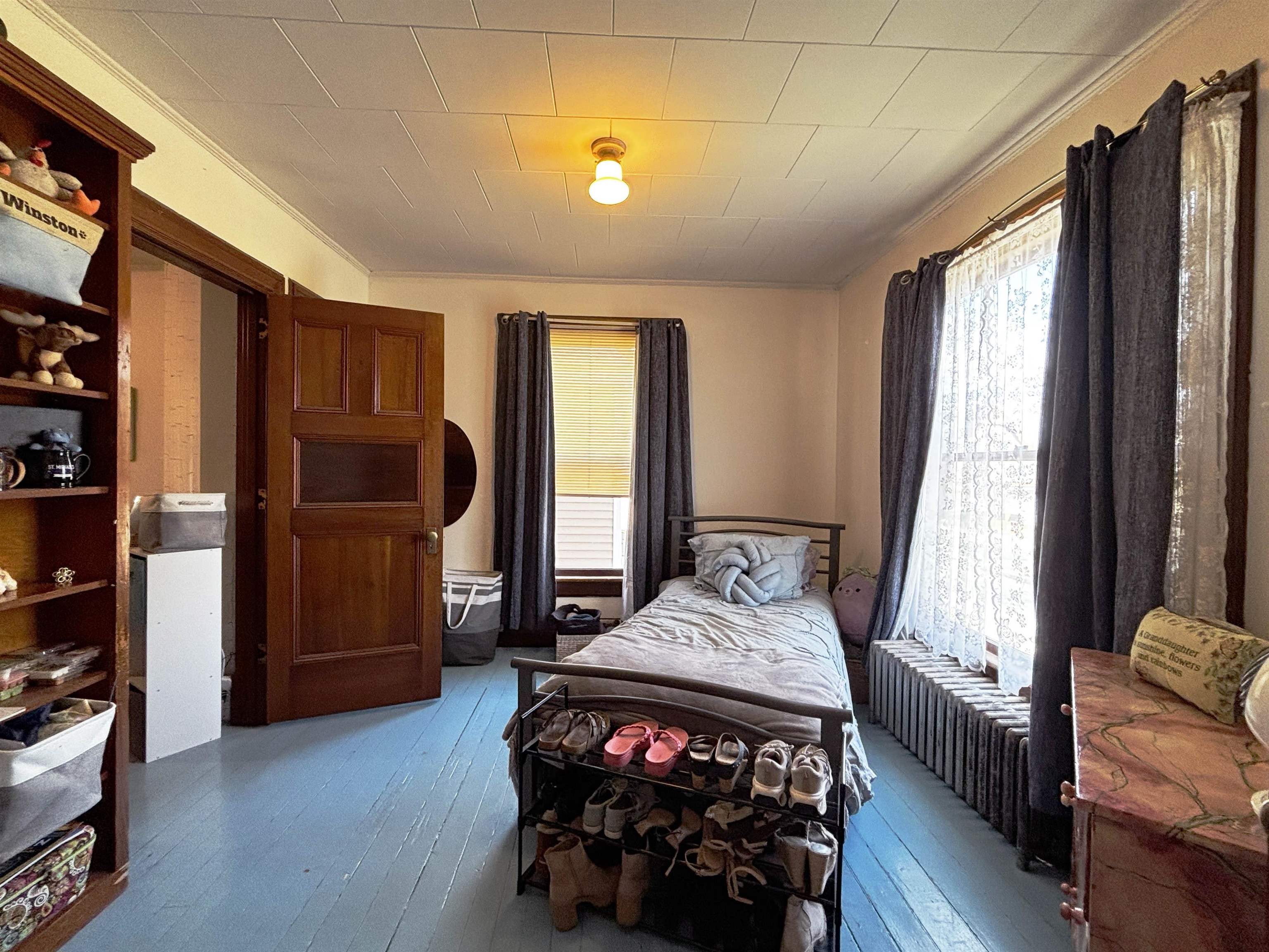2nd floor bedroom
