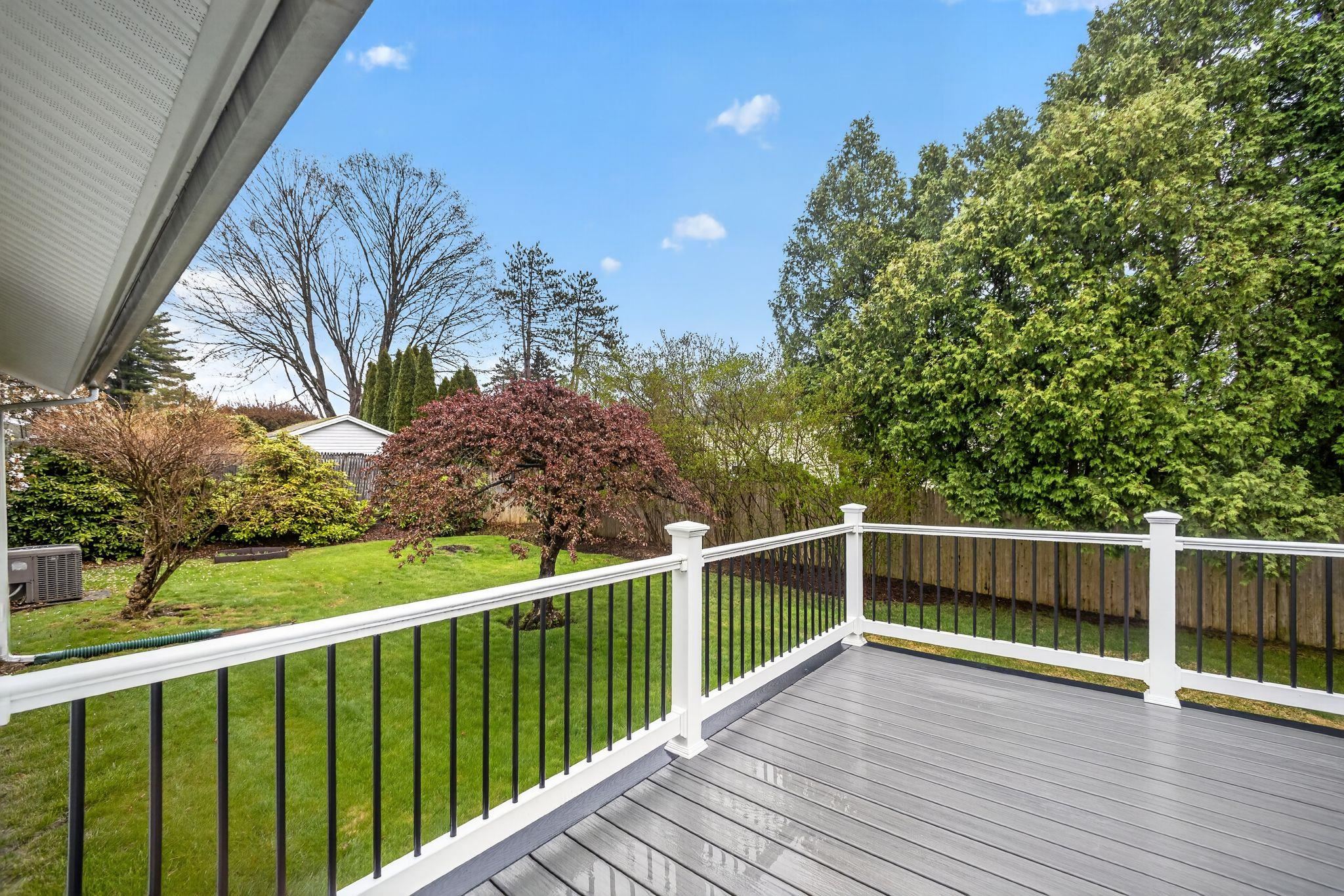 75 North Acres Rd, Manchester, NH 03104