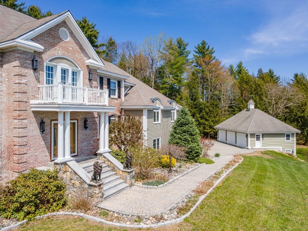 101 Highland Cir, Swanzey, NH 03446