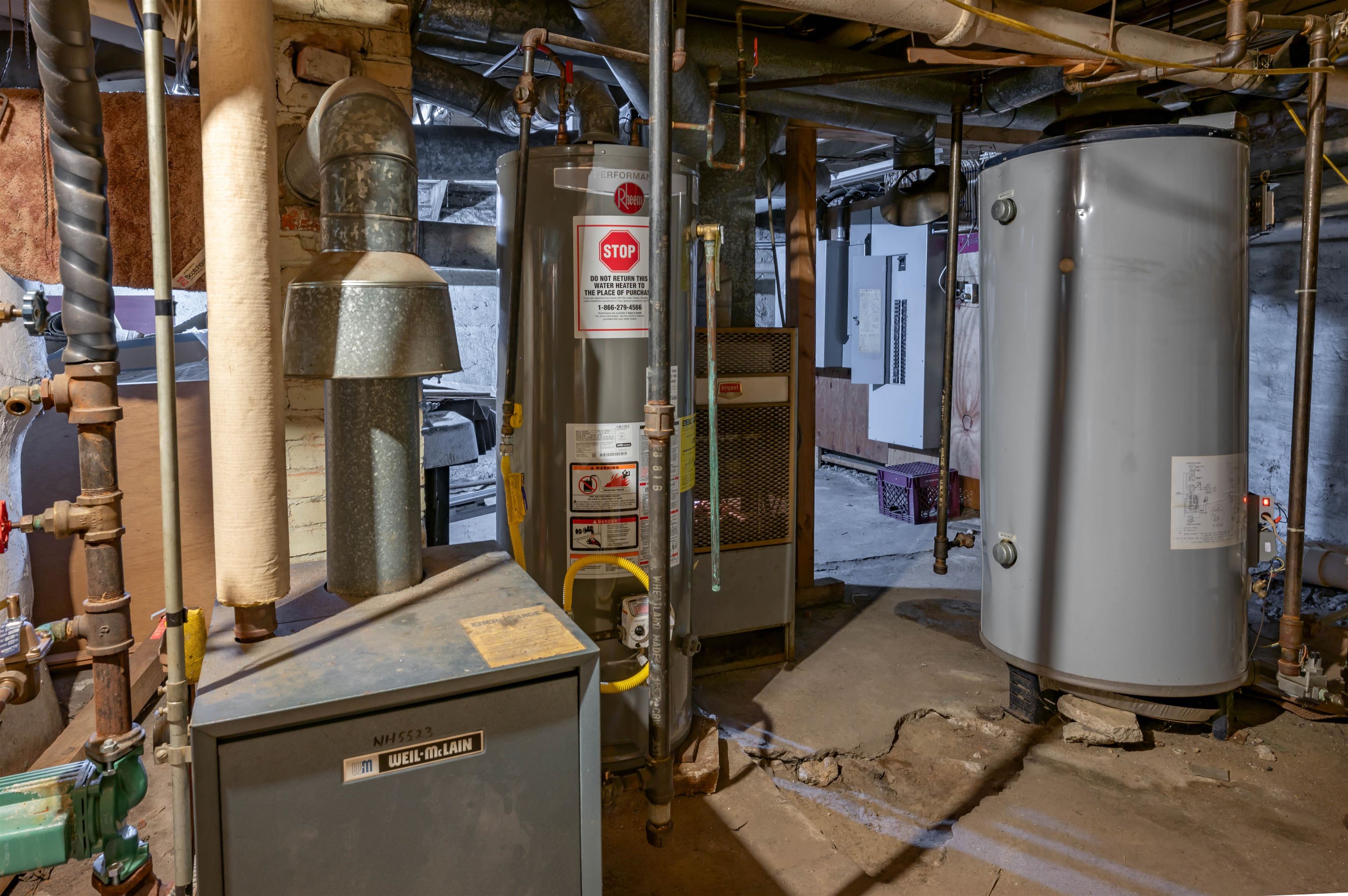 49 Massabesic St, Manchester, NH 03104