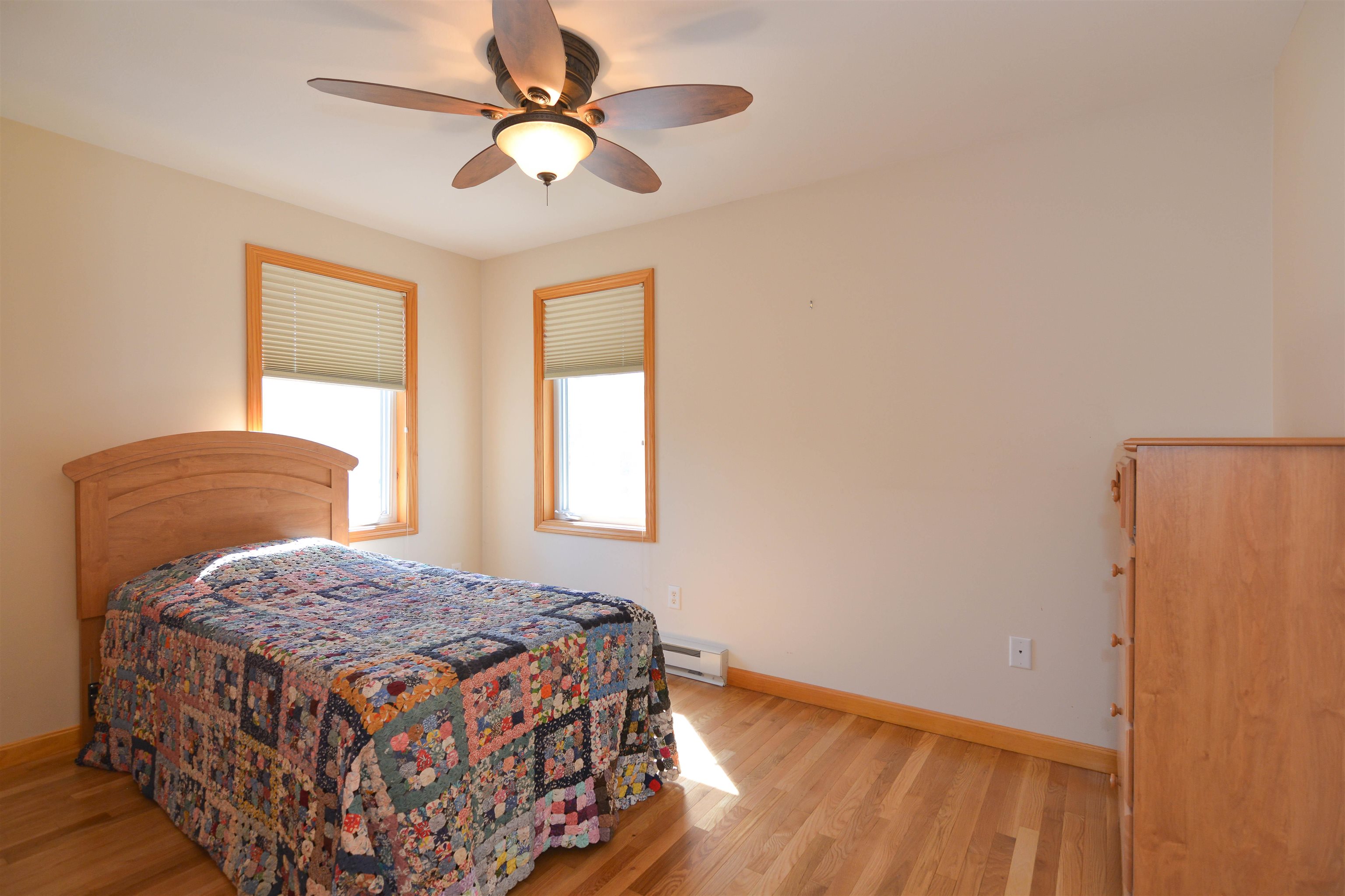 863 River Rd, Weare, NH 03281