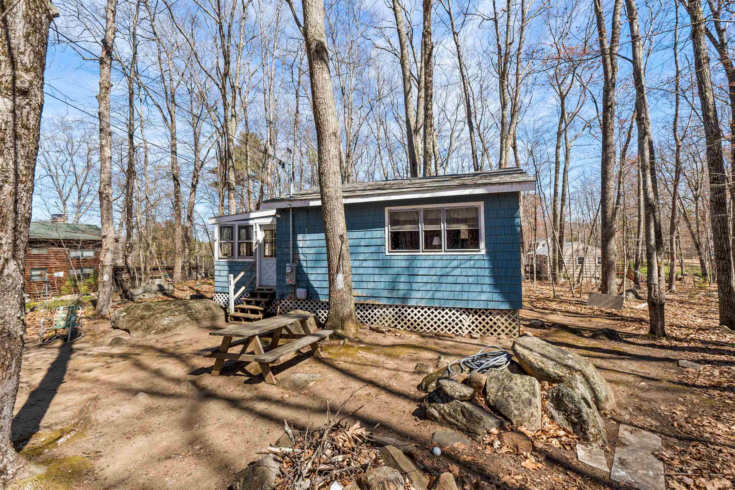 25 Mooers Rd, Nottingham, NH 03290