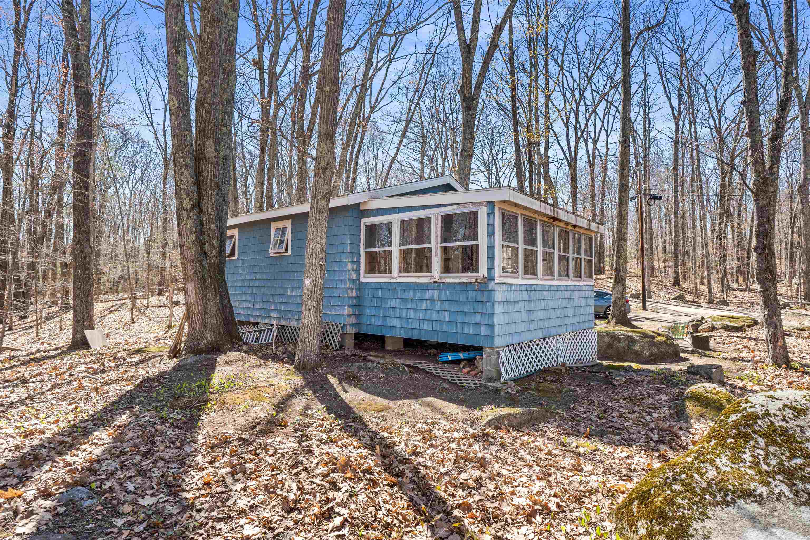 25 Mooers Rd, Nottingham, NH 03290