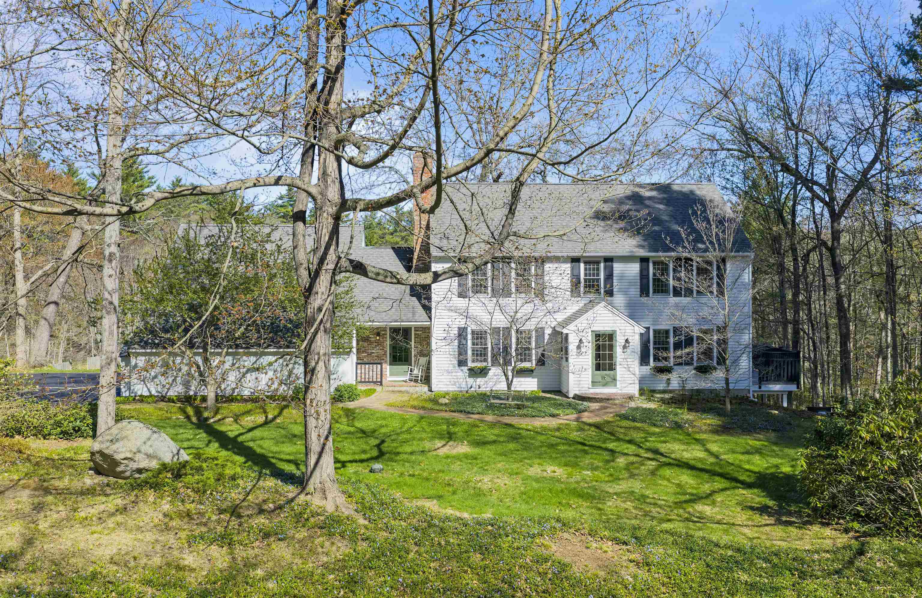 12 Candlewood Dr, Amherst, NH 03031