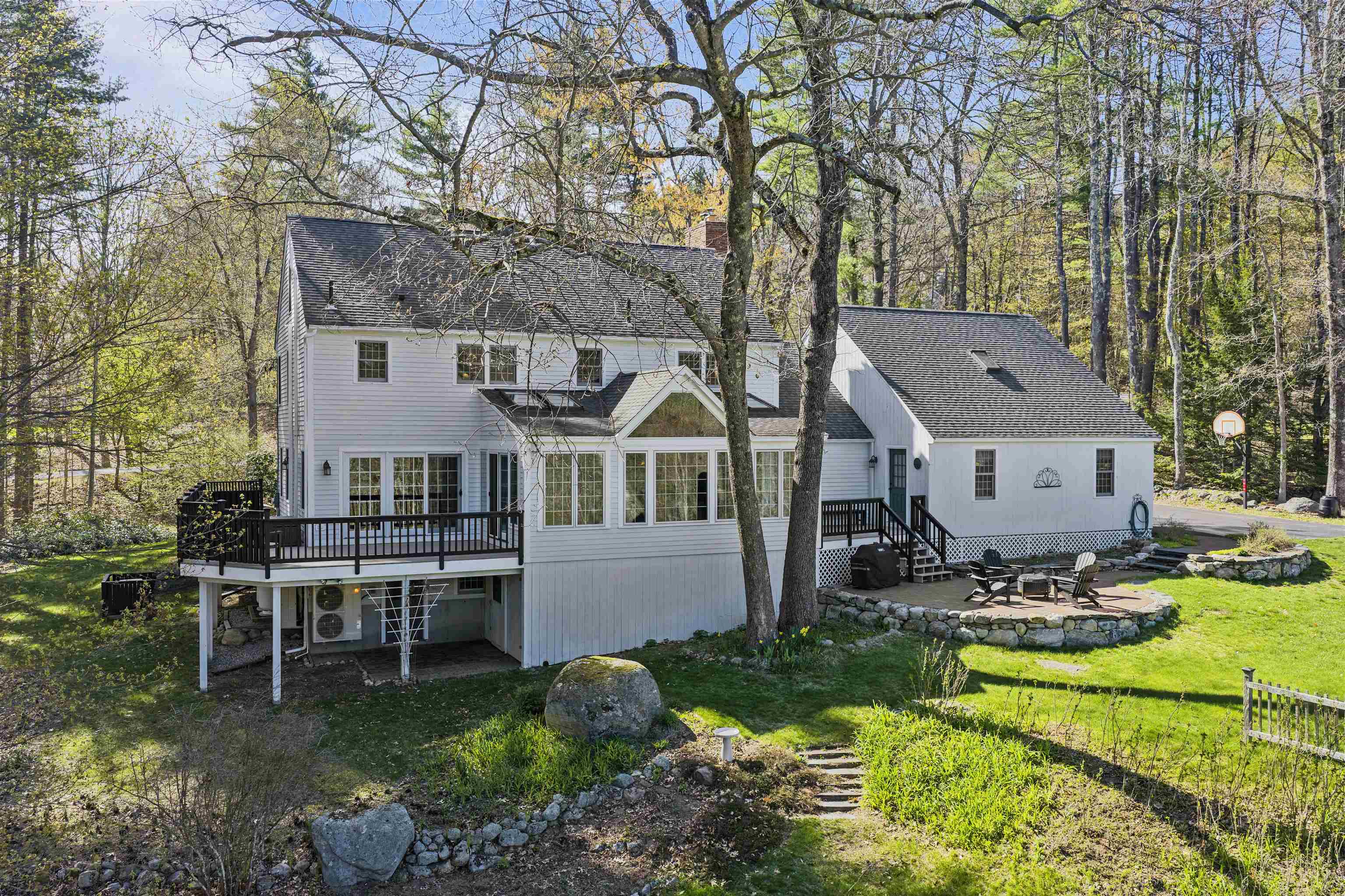 12 Candlewood Dr, Amherst, NH 03031