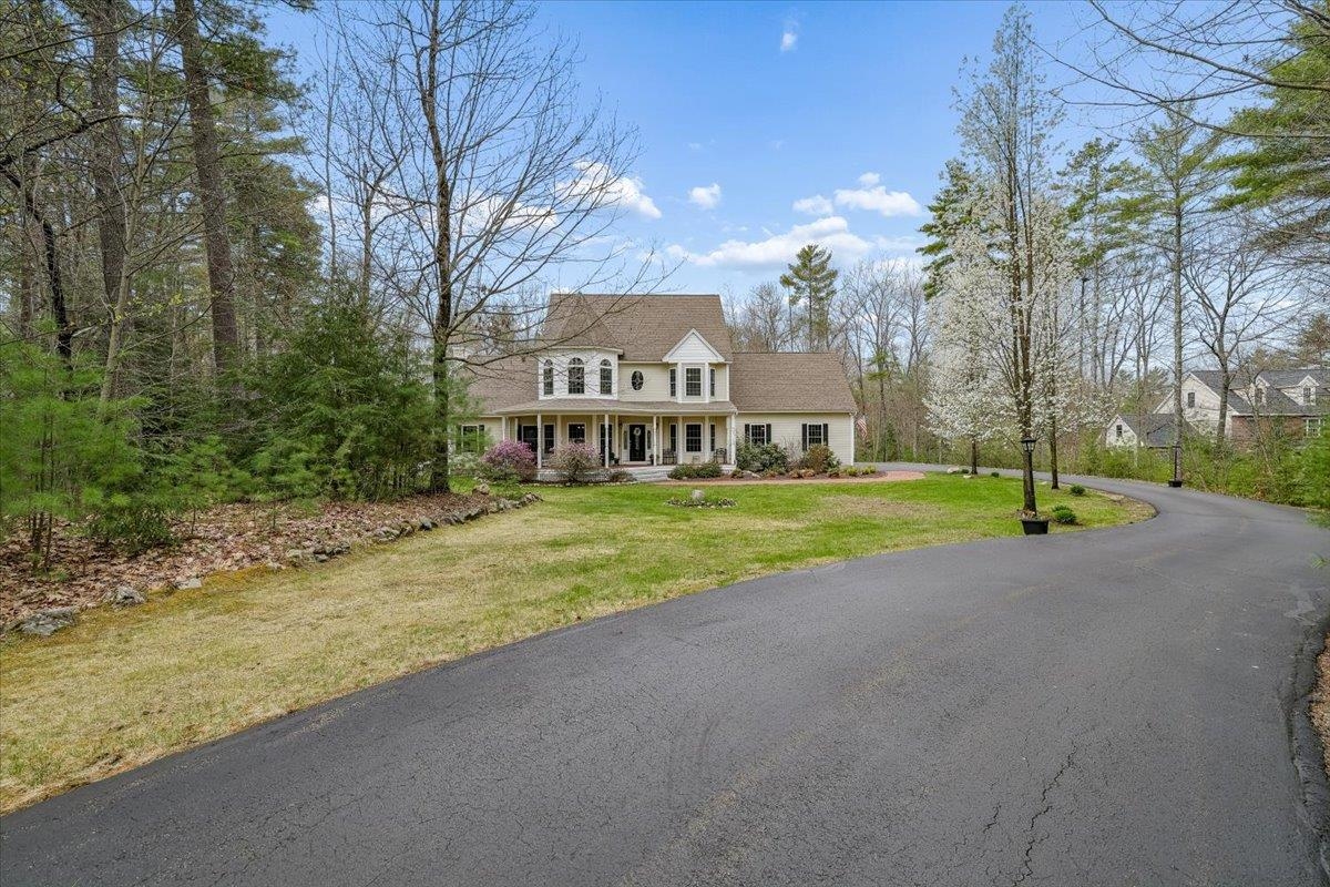 7 Victoria Rg, Amherst, NH 03031