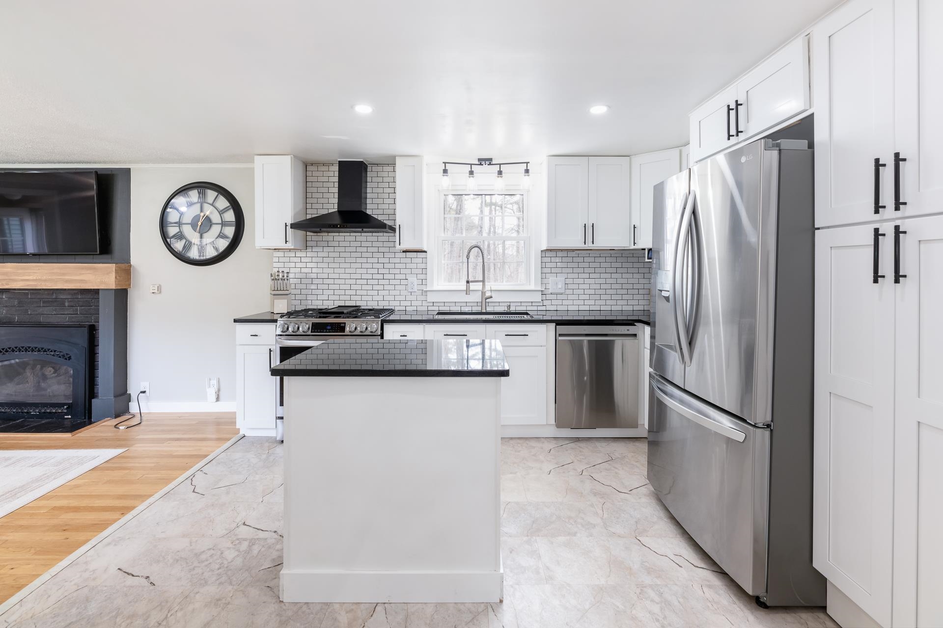 32 Cyrus Ln, Gilford, NH 03249