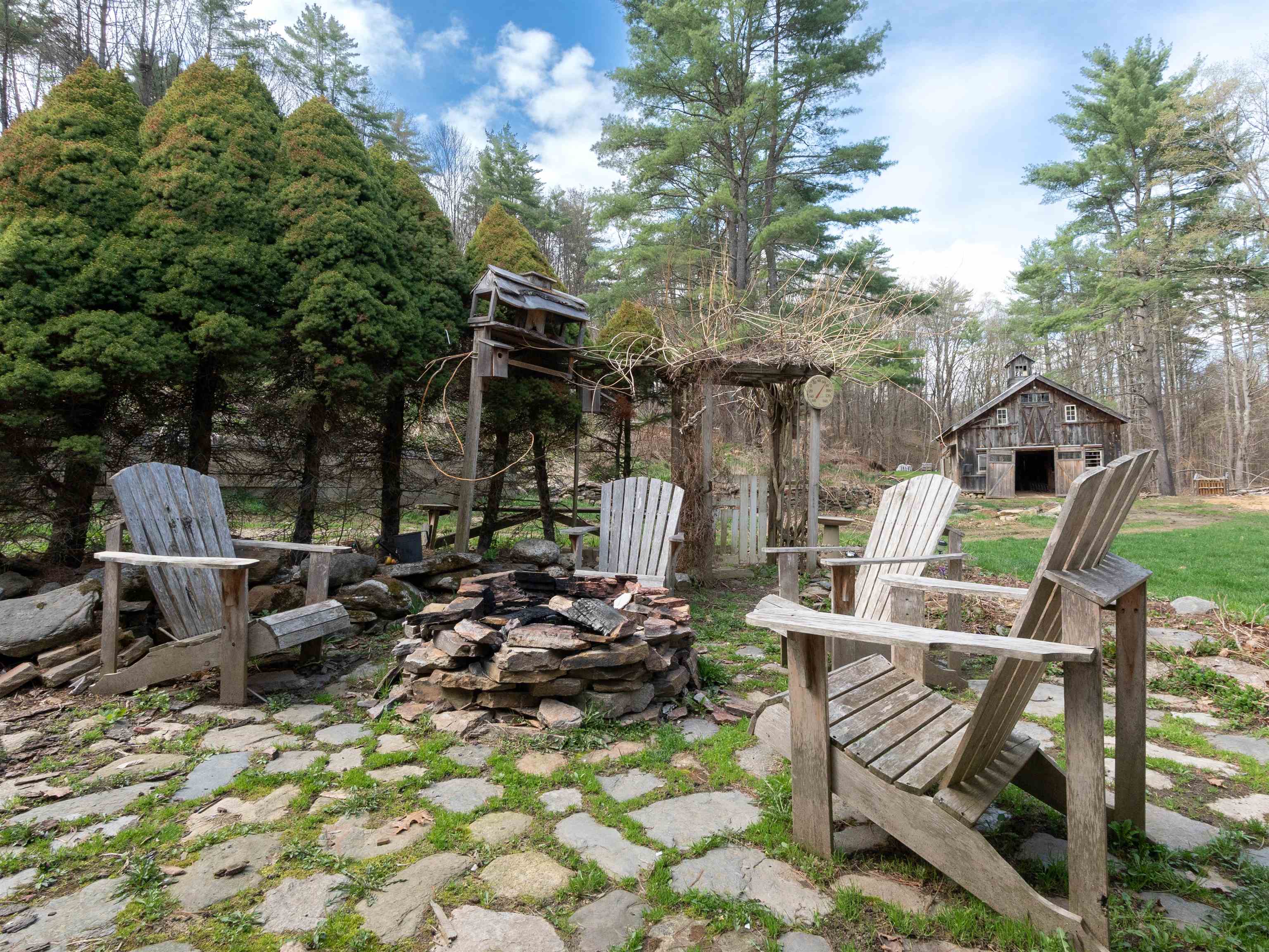 231 Chesterfield Rd, Hinsdale, NH 03451