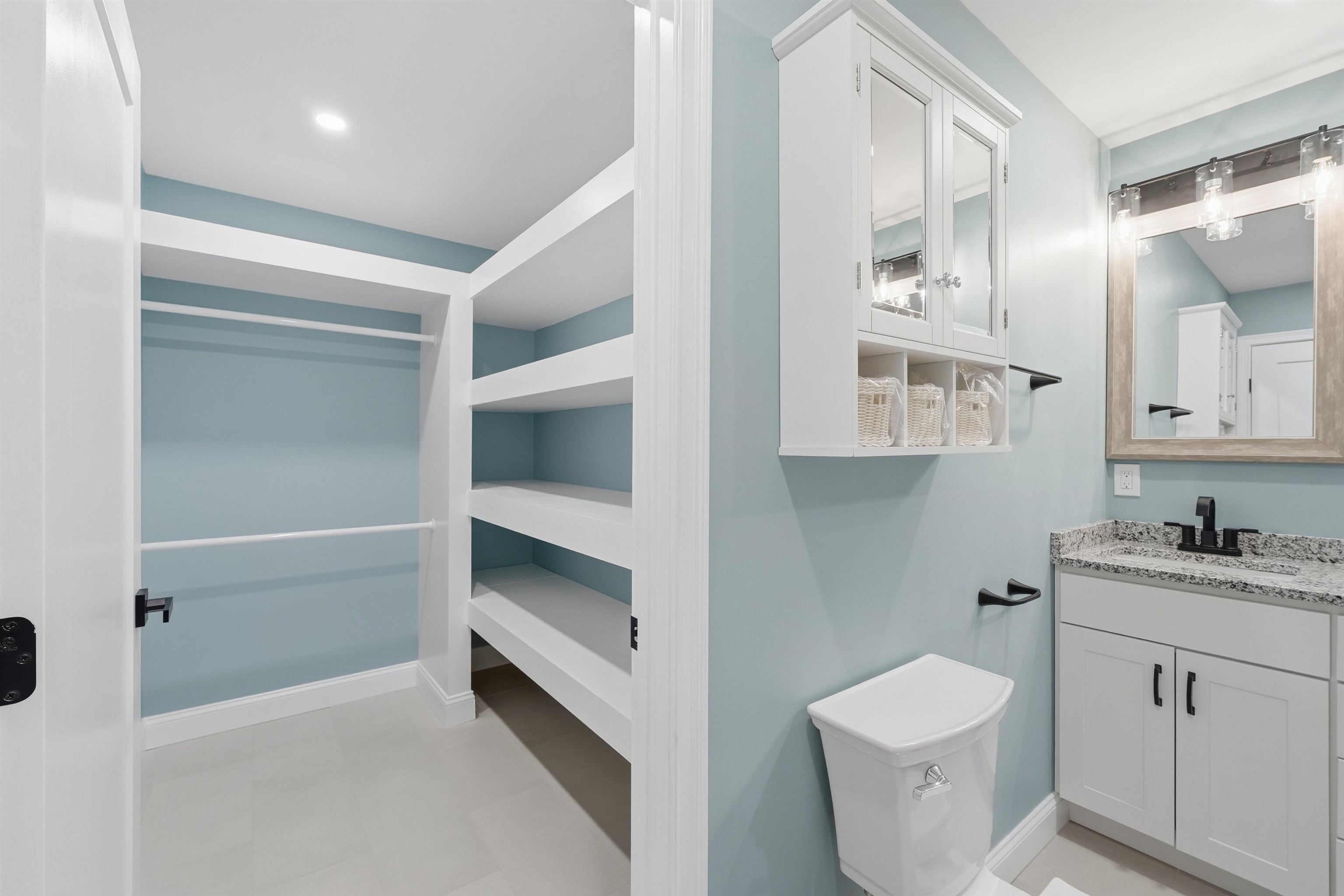 15 Walton Rd, Plaistow, NH 03865