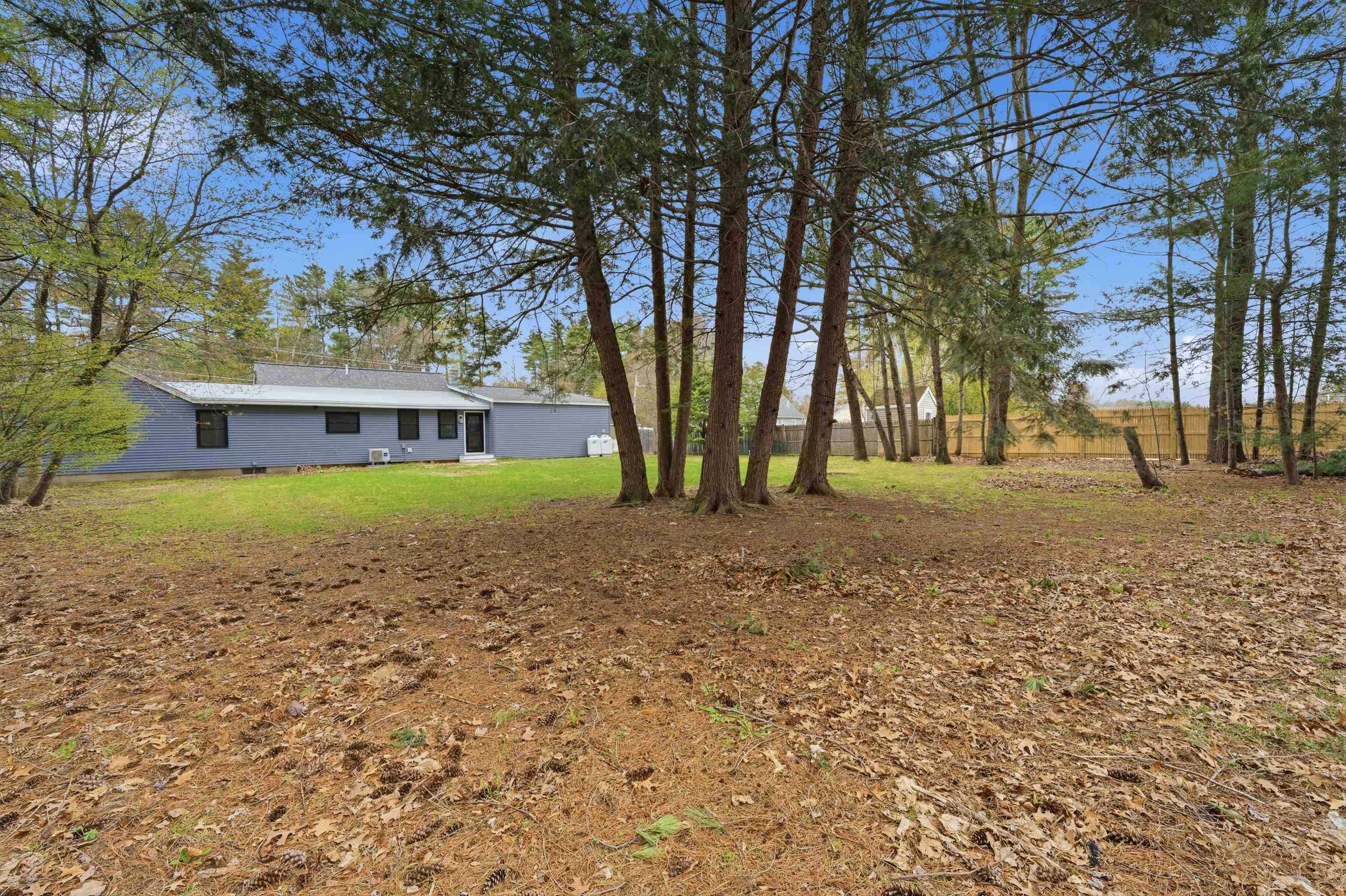 15 Walton Rd, Plaistow, NH 03865