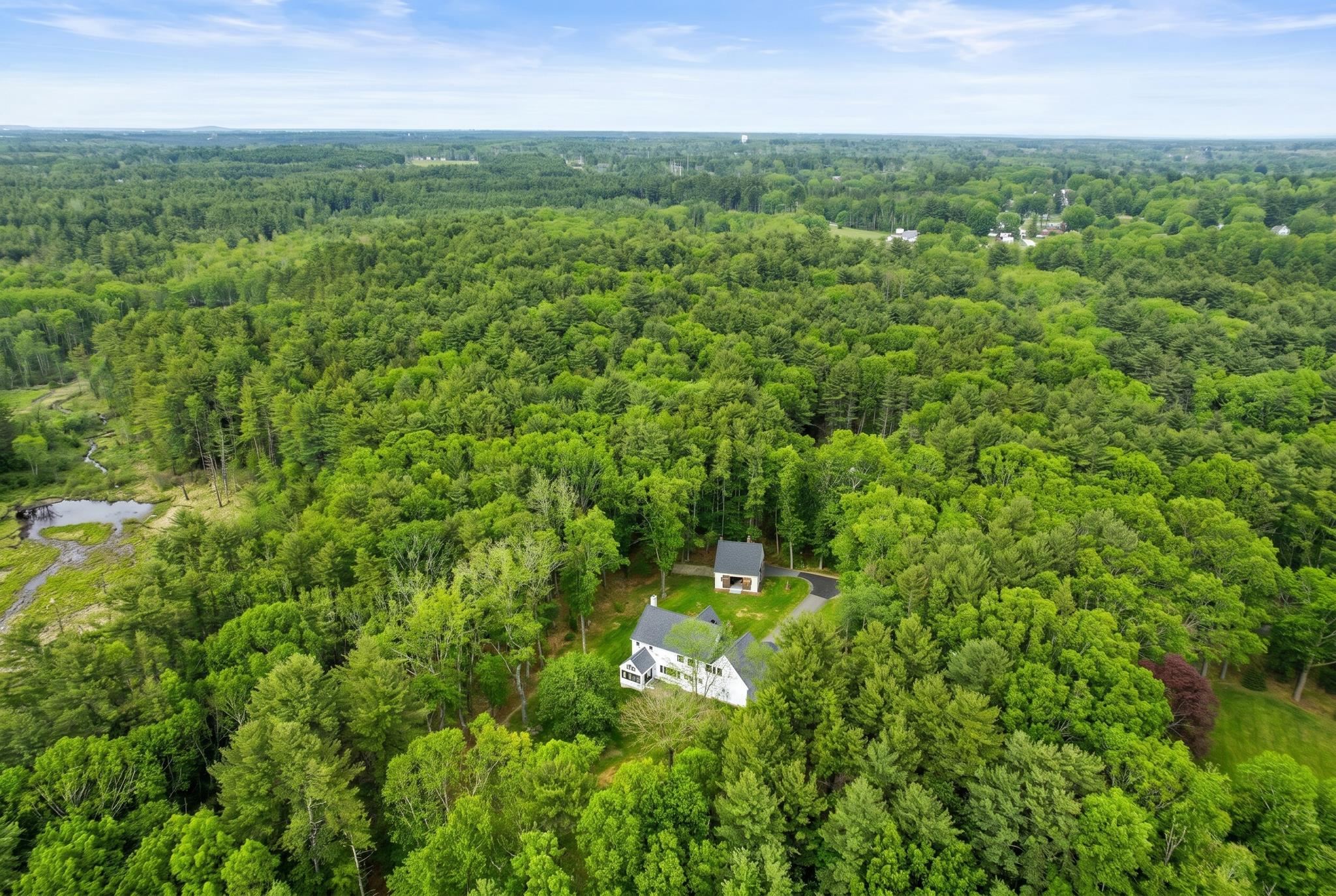 24 Old Stage Rd, Hampton Falls, NH 03844