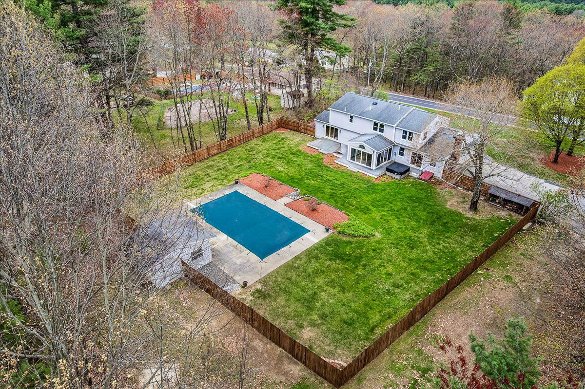 98 Musquash Rd, Hudson, NH 03051