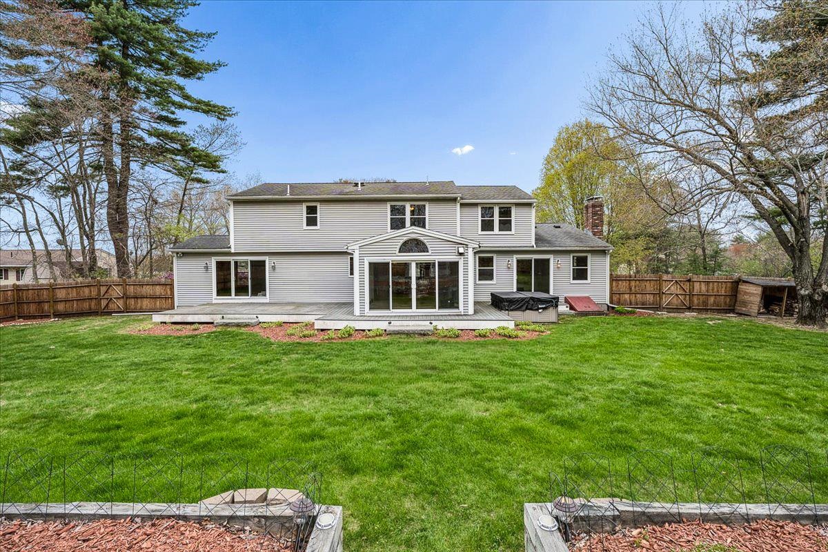 98 Musquash Rd, Hudson, NH 03051