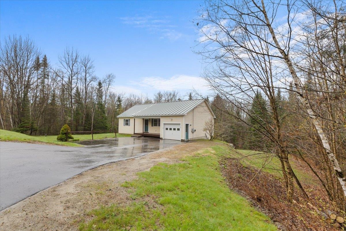 91 Oak Ridge Rd, Bethlehem, NH 03574