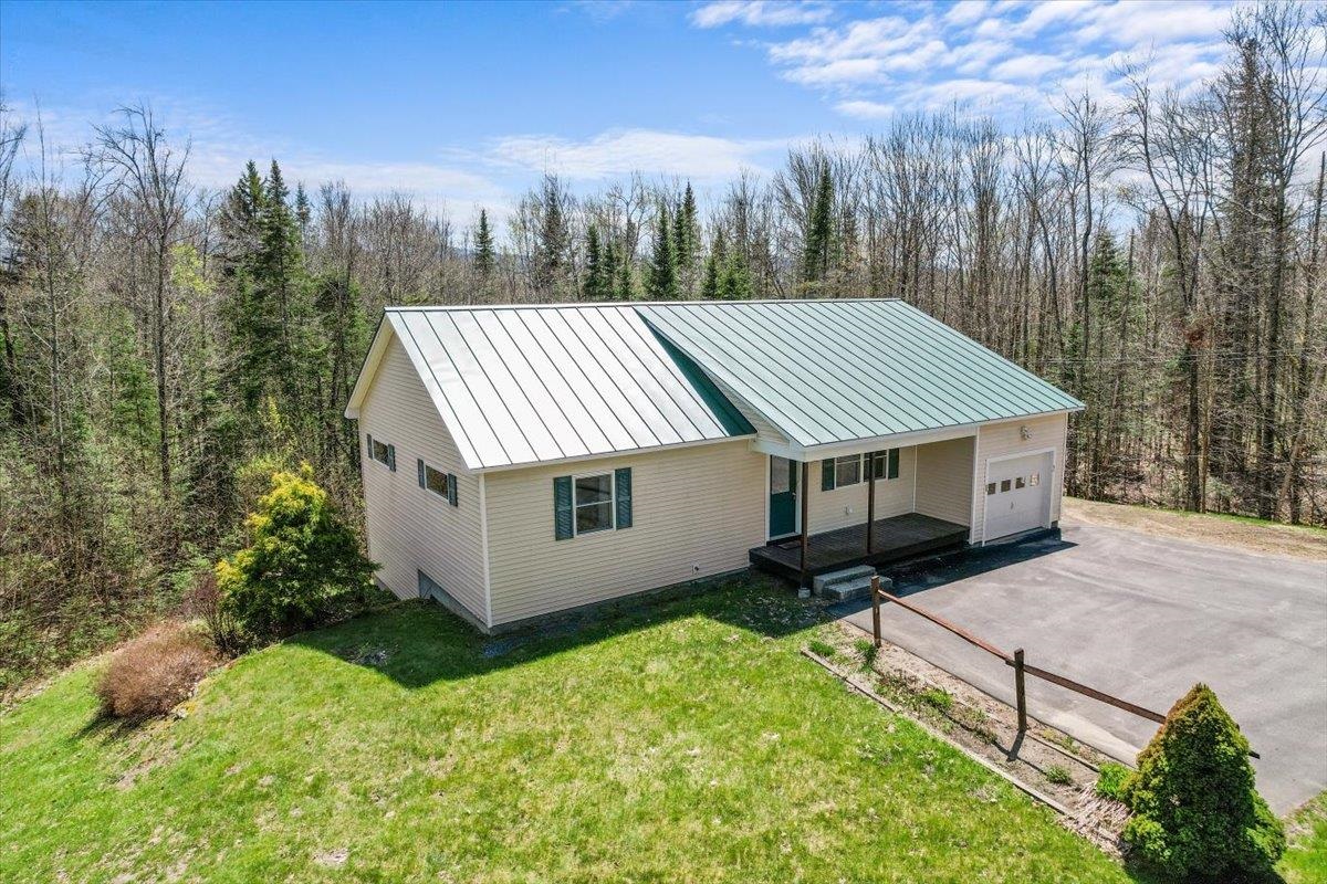 91 Oak Ridge Rd, Bethlehem, NH 03574