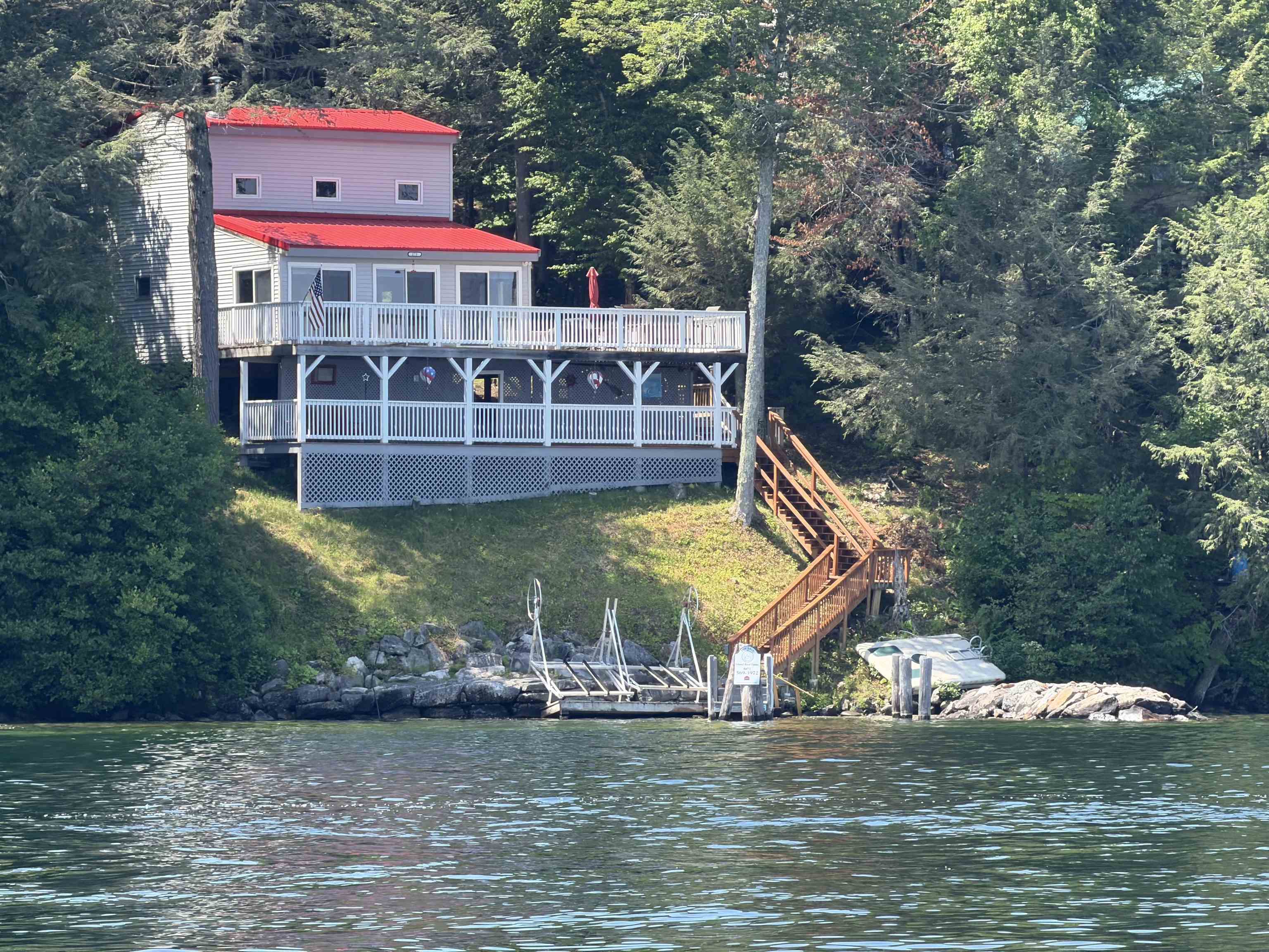 878 Rattlesnake Island, Alton, NH 03810