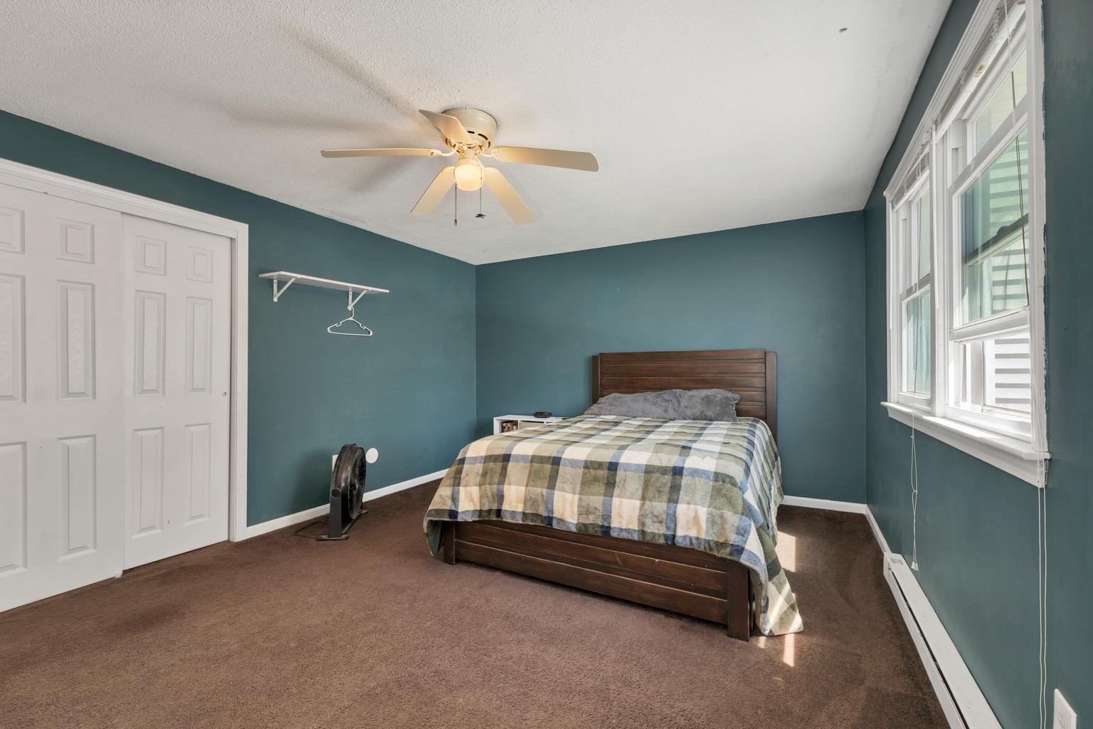 52 Boulder Dr, Londonderry, NH 03053