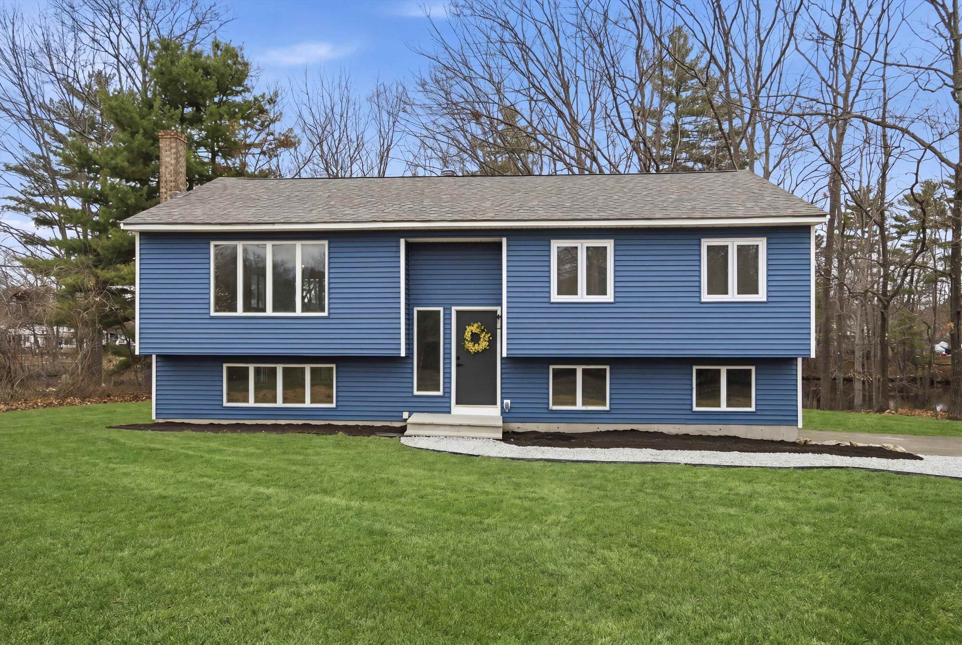 5 Saint James Ter, Rochester, NH 03867