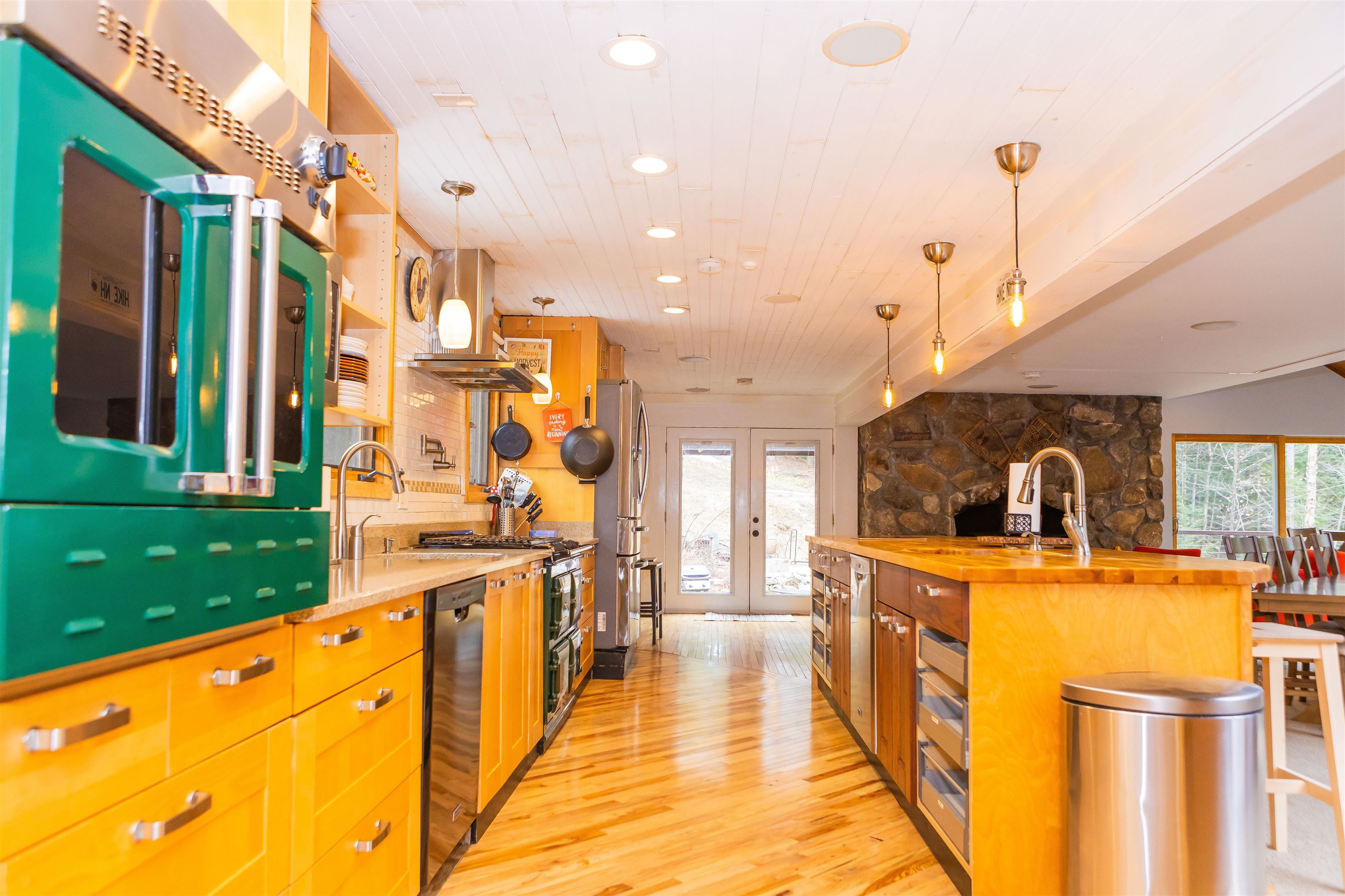 18 Treeline Rd, Thornton, NH 03285