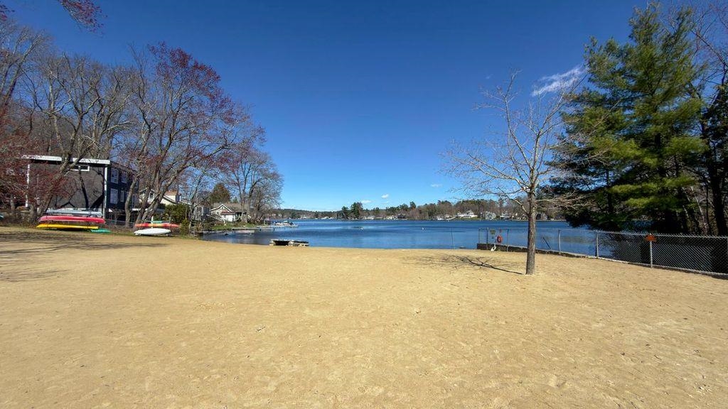 1 2nd St, Windham, NH 03087