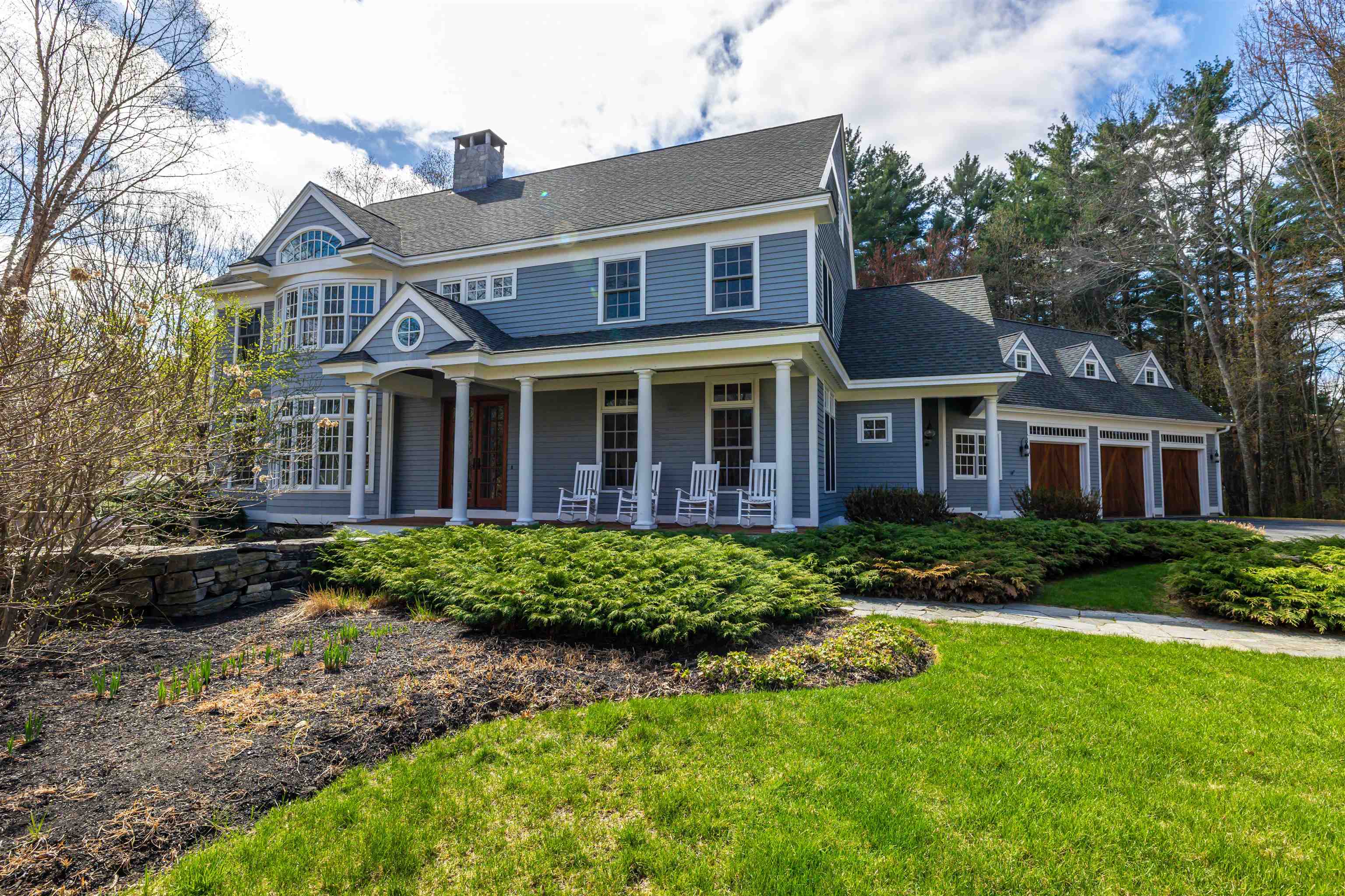 10 Checkerberry Ln, Concord, NH 03301