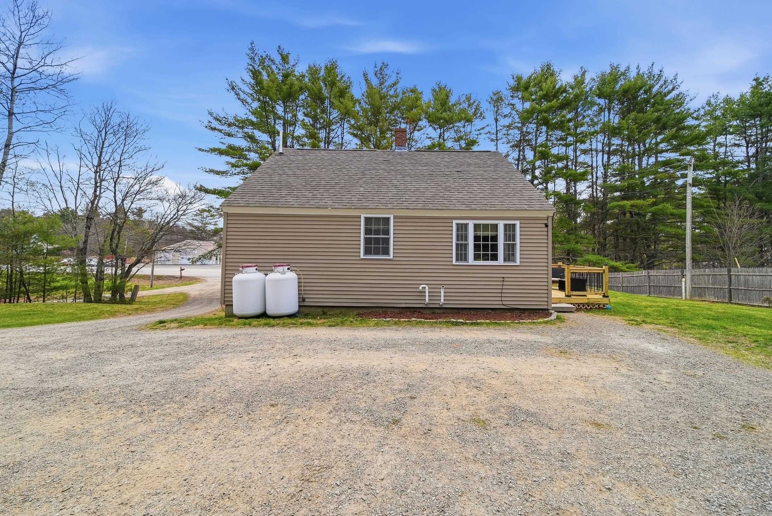 369 Suncook Valley Rd, Chichester, NH 03258