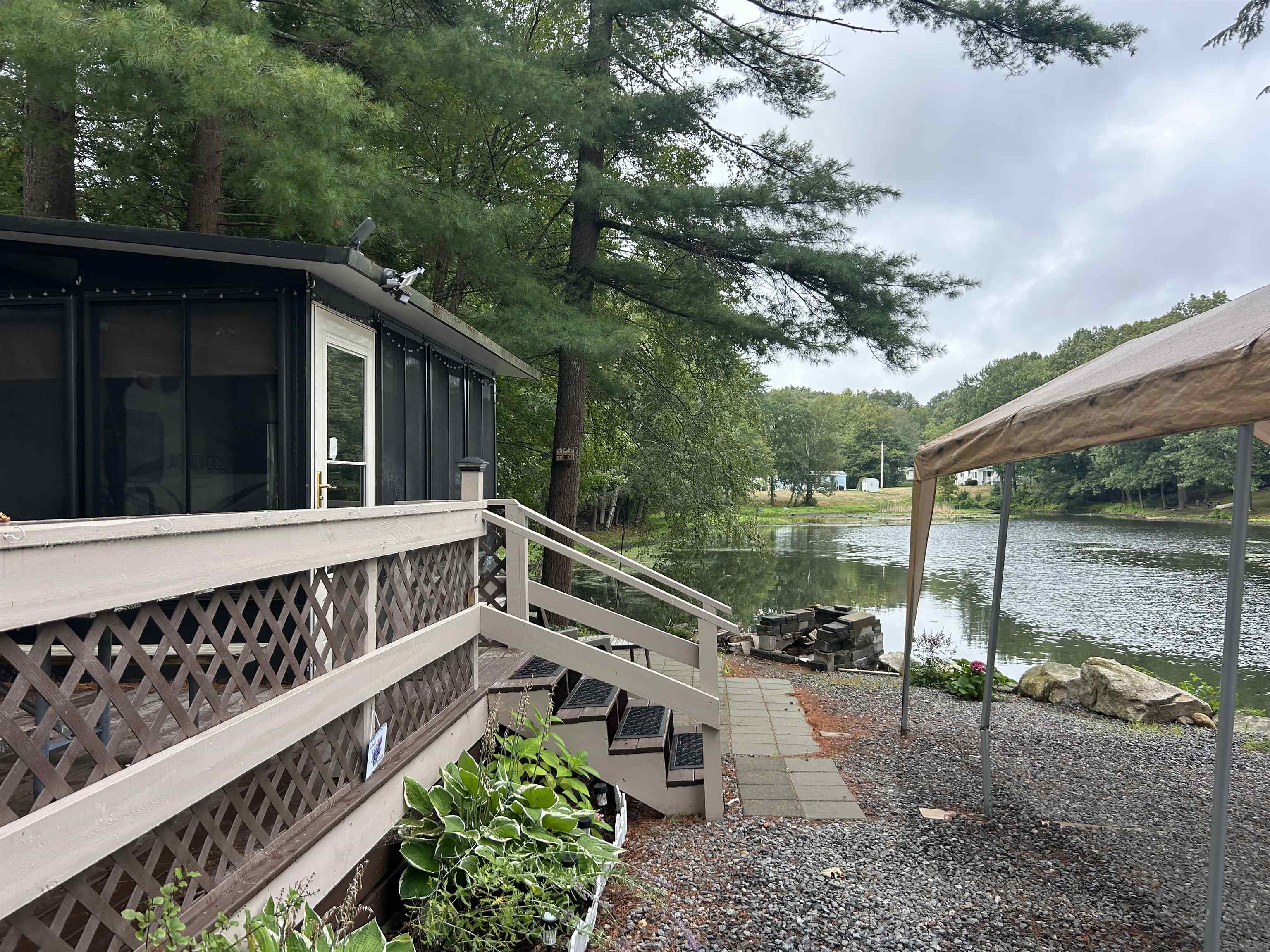 24 Amy Ln, Hampstead, NH 03841