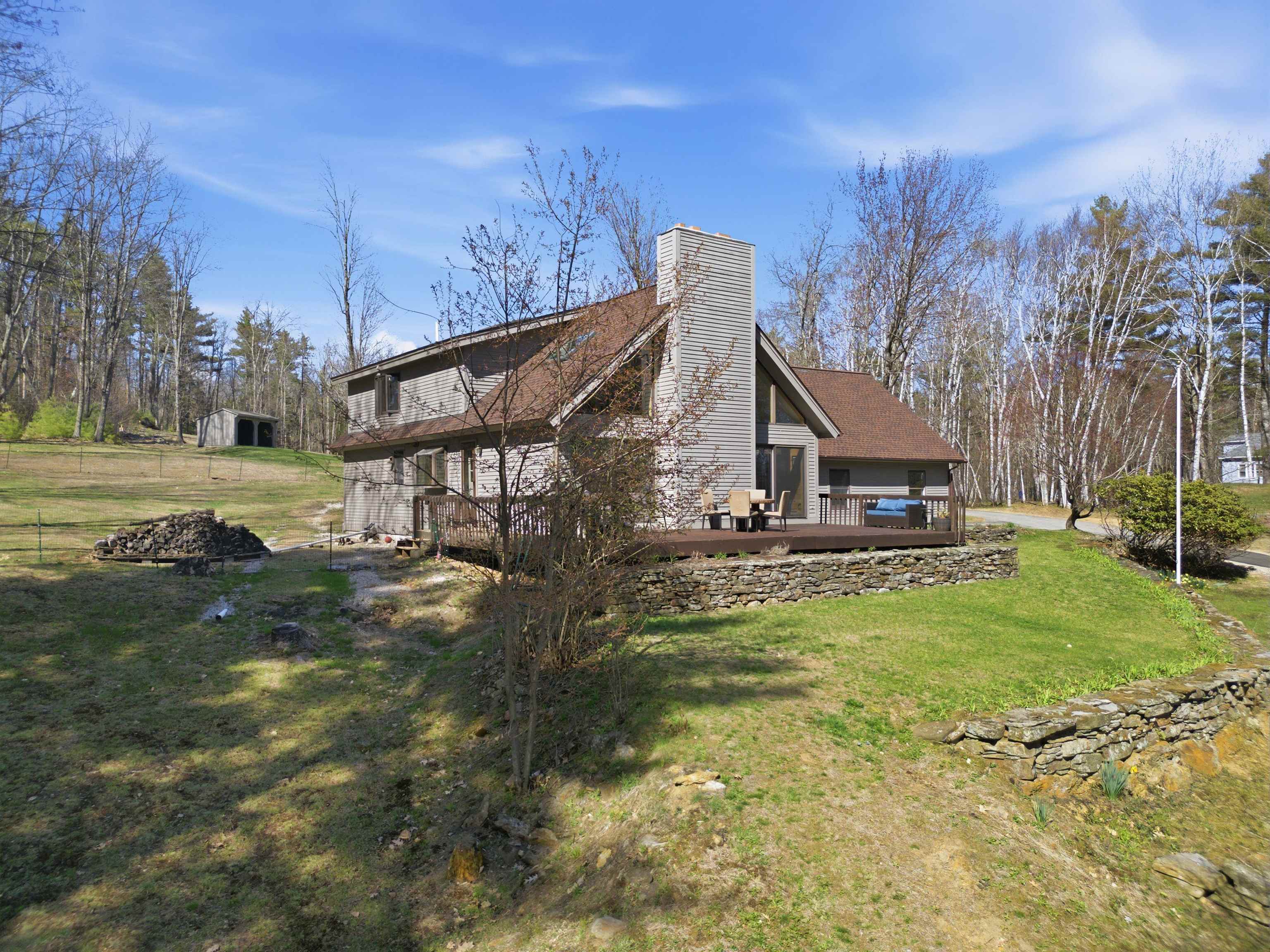 490 Clough Rd, Pittsfield, NH 03263