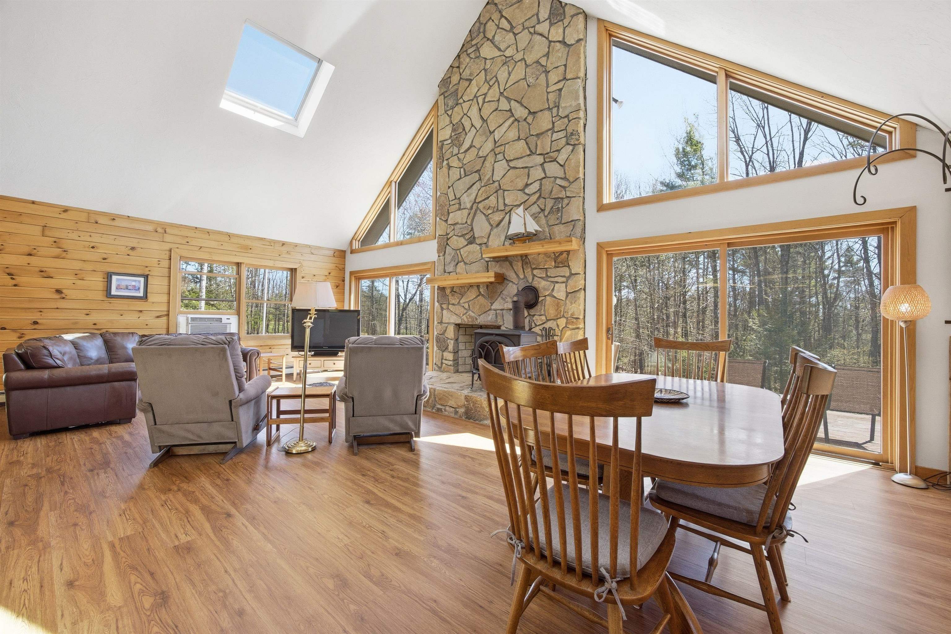 490 Clough Rd, Pittsfield, NH 03263