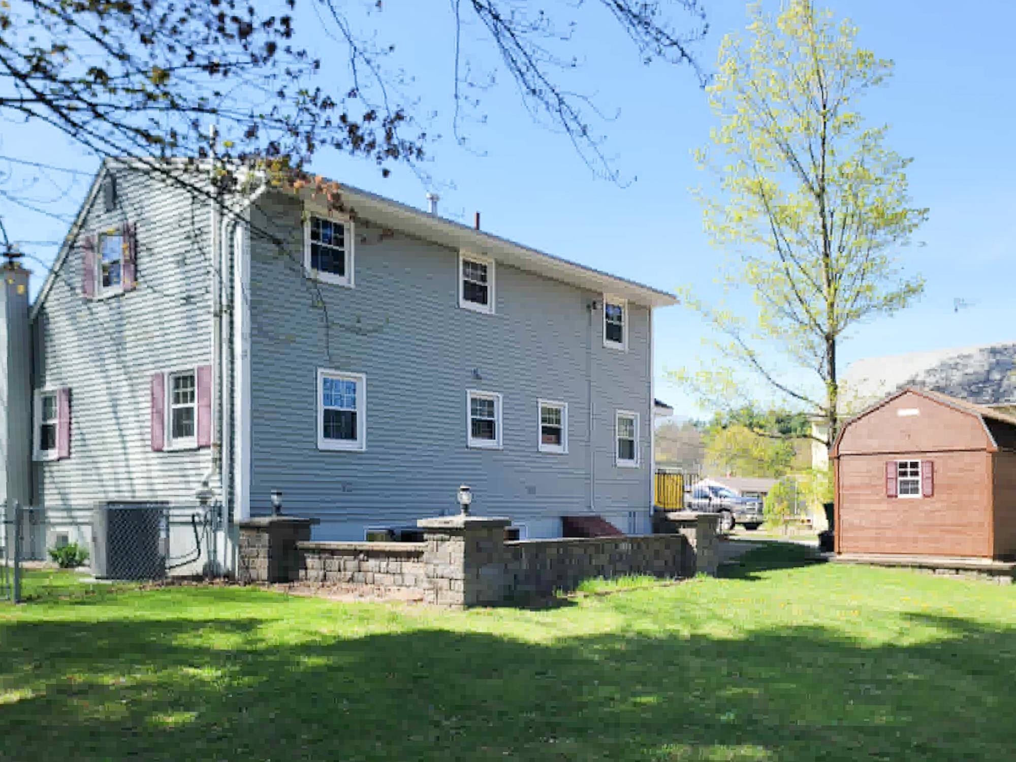 10 Cambridge Rd, Nashua, NH 03062
