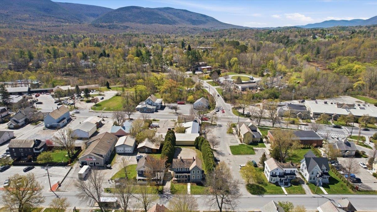 82 Elm St, Manchester, VT 05255