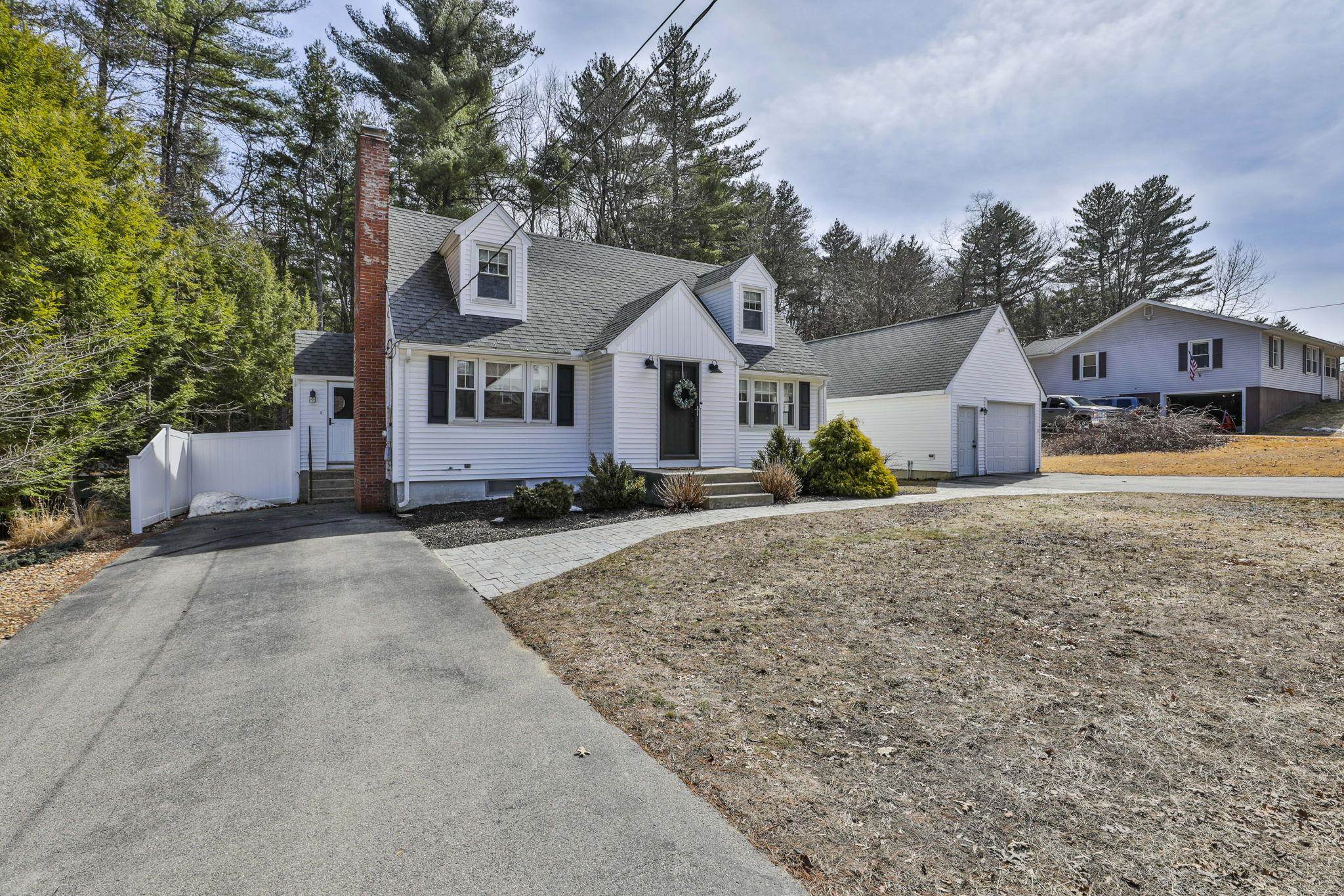 42 Dublin Ave, Nashua, NH 03063