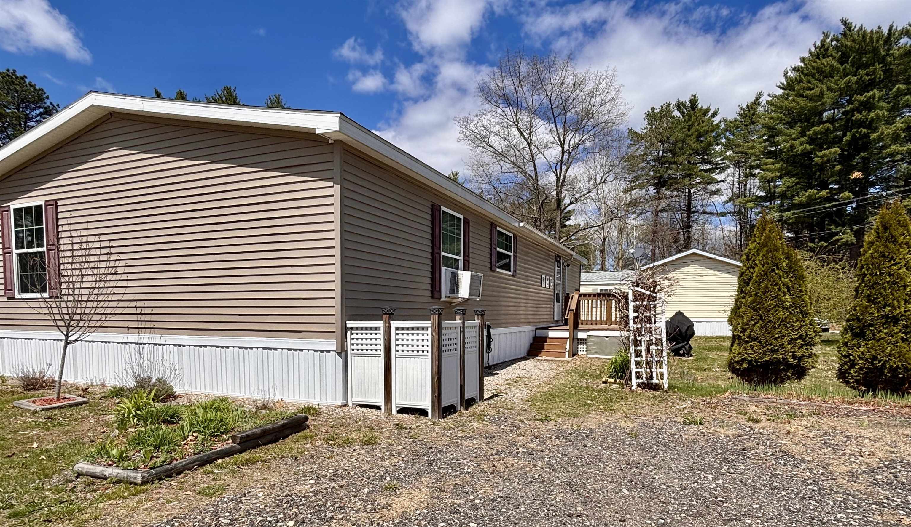 545 Elm St #26, Milford, NH 03055