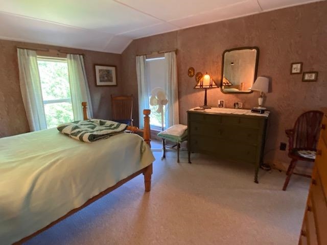 Larger Bedroom 25114830